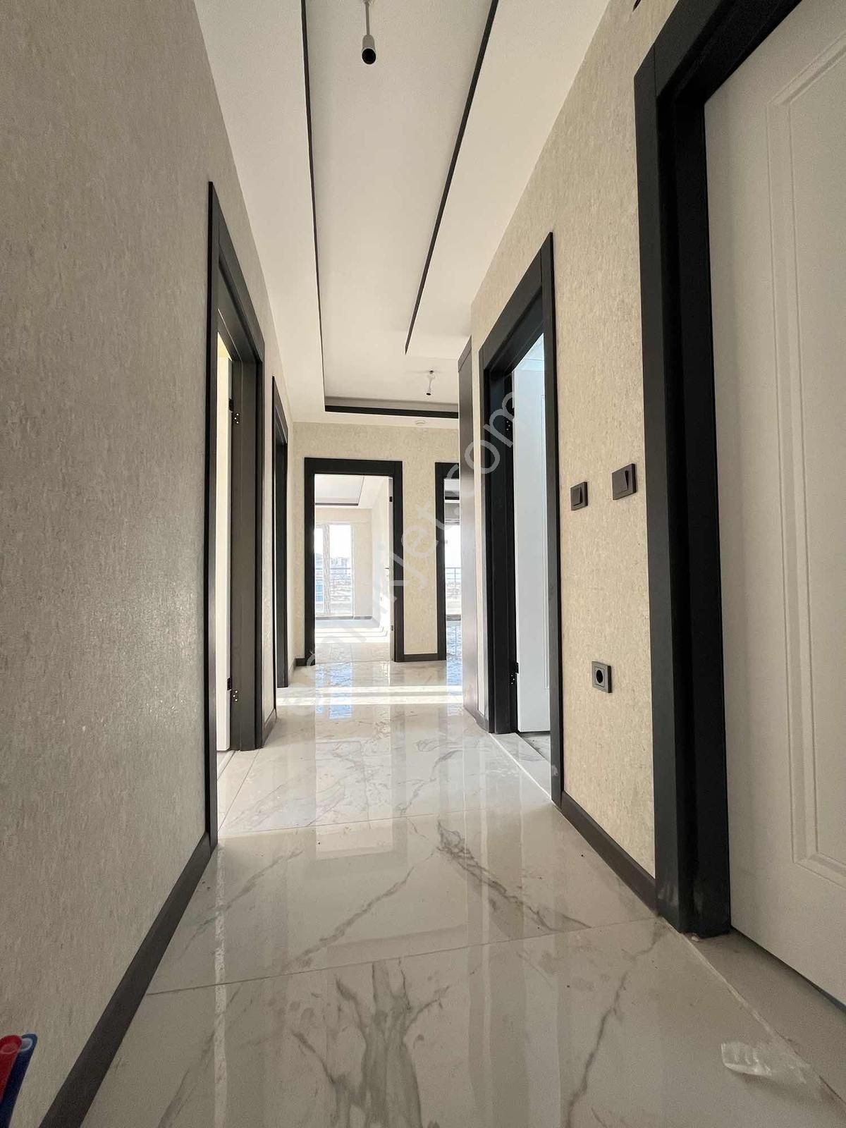 3+1 120m2 3.katta Ara Katta Emsalsiz Full Yapılı Manzaralı Daire - Görsel 3