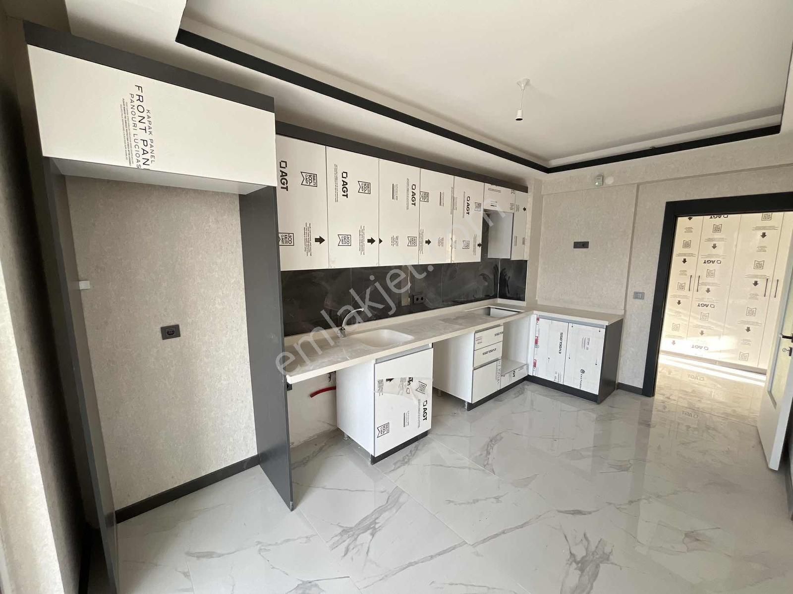3+1 120m2 3.katta Ara Katta Emsalsiz Full Yapılı Manzaralı Daire - Görsel 18