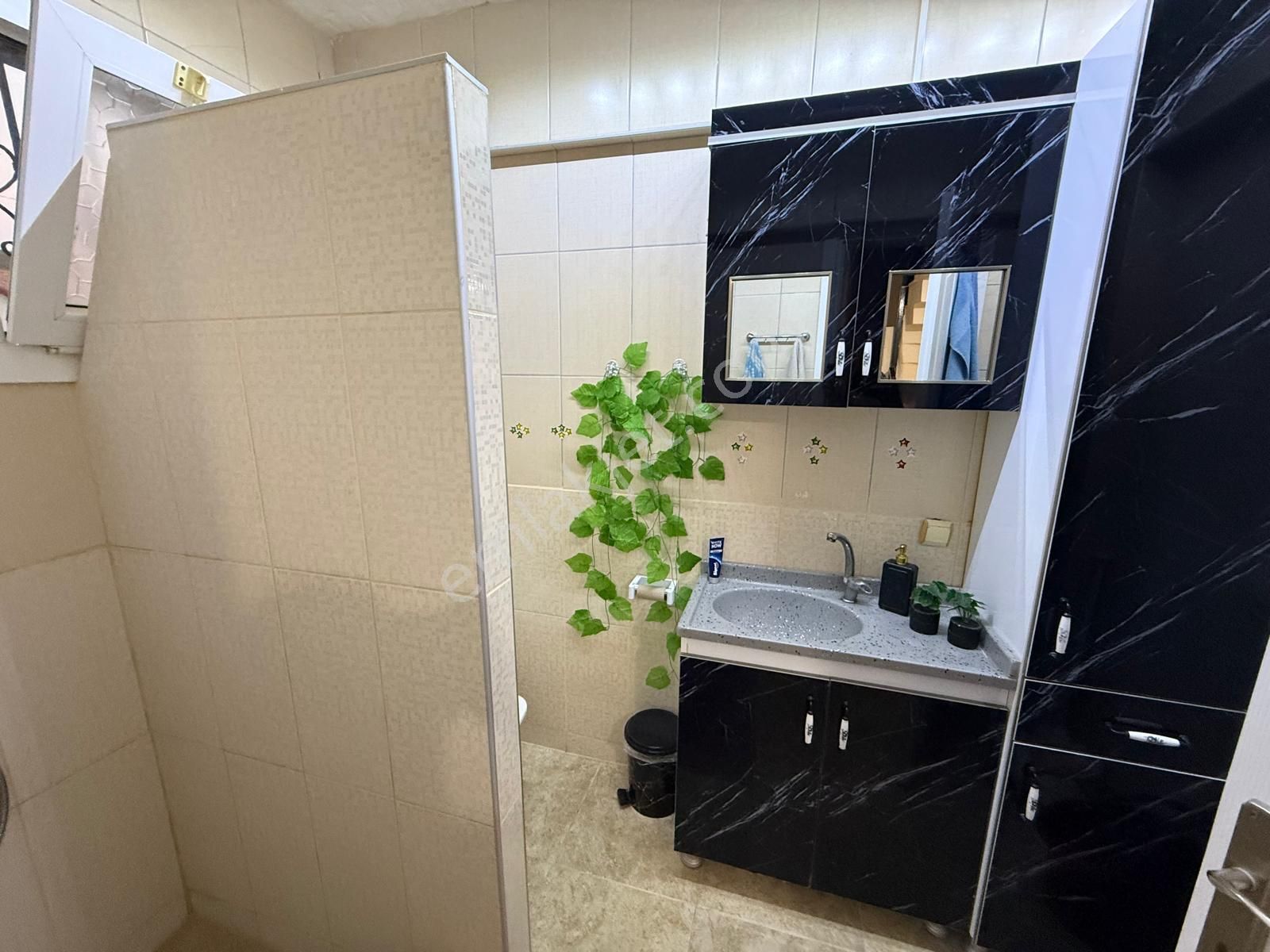 Aydın Akbük'te Satılık Denize Yakın Merkezi Konumda 4+1 Ful Eşyalı Bahçeli Müstakil Ev - Görsel 14