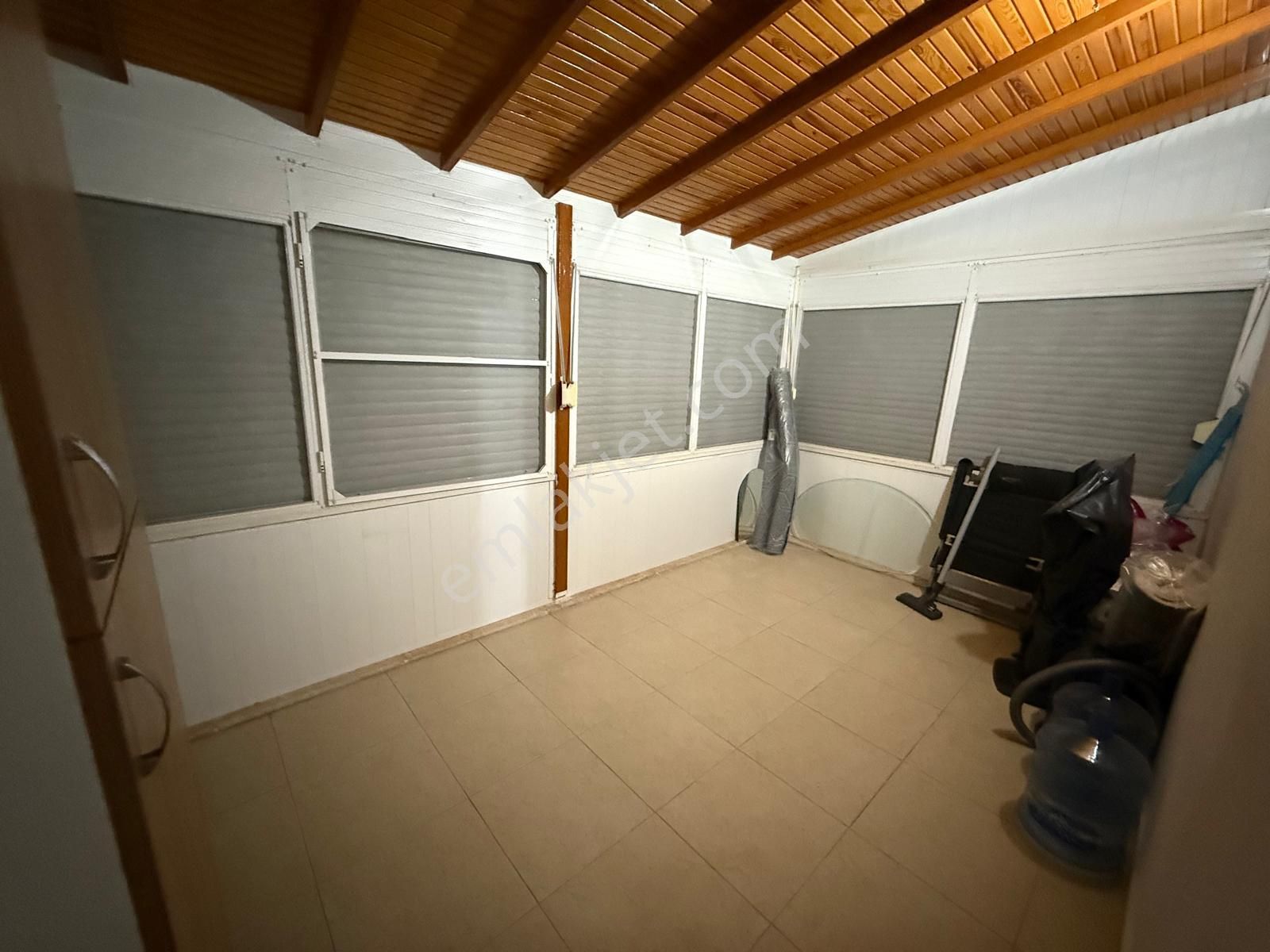 Aydın Akbük'te Satılık Denize Yakın Merkezi Konumda 4+1 Ful Eşyalı Bahçeli Müstakil Ev - Görsel 15