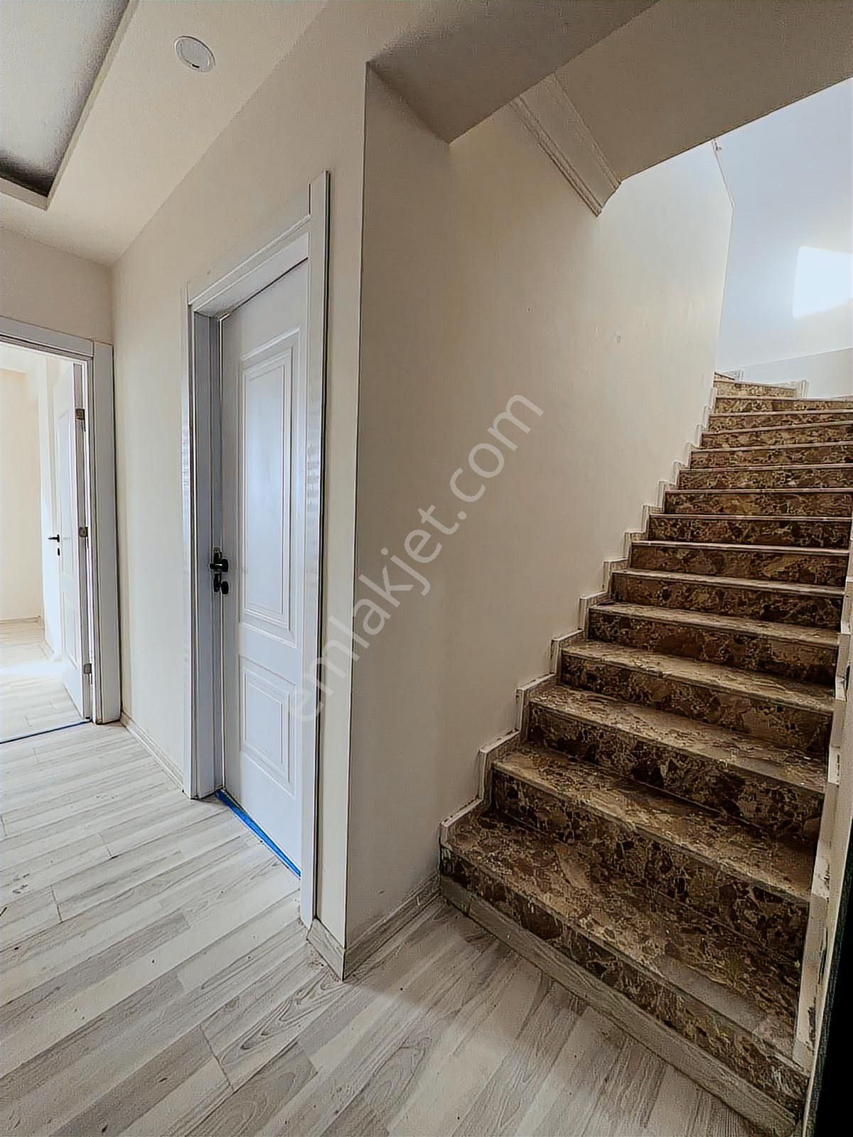 Bergama Gaziosmanpaşa Mahallesin'de Satılık Dubleks Daire - Görsel 12