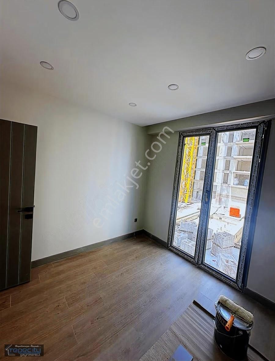 Tuzla İstasyon Cad. Üzerinde Site İçi Köşe 2+1 Daire - Görsel 2