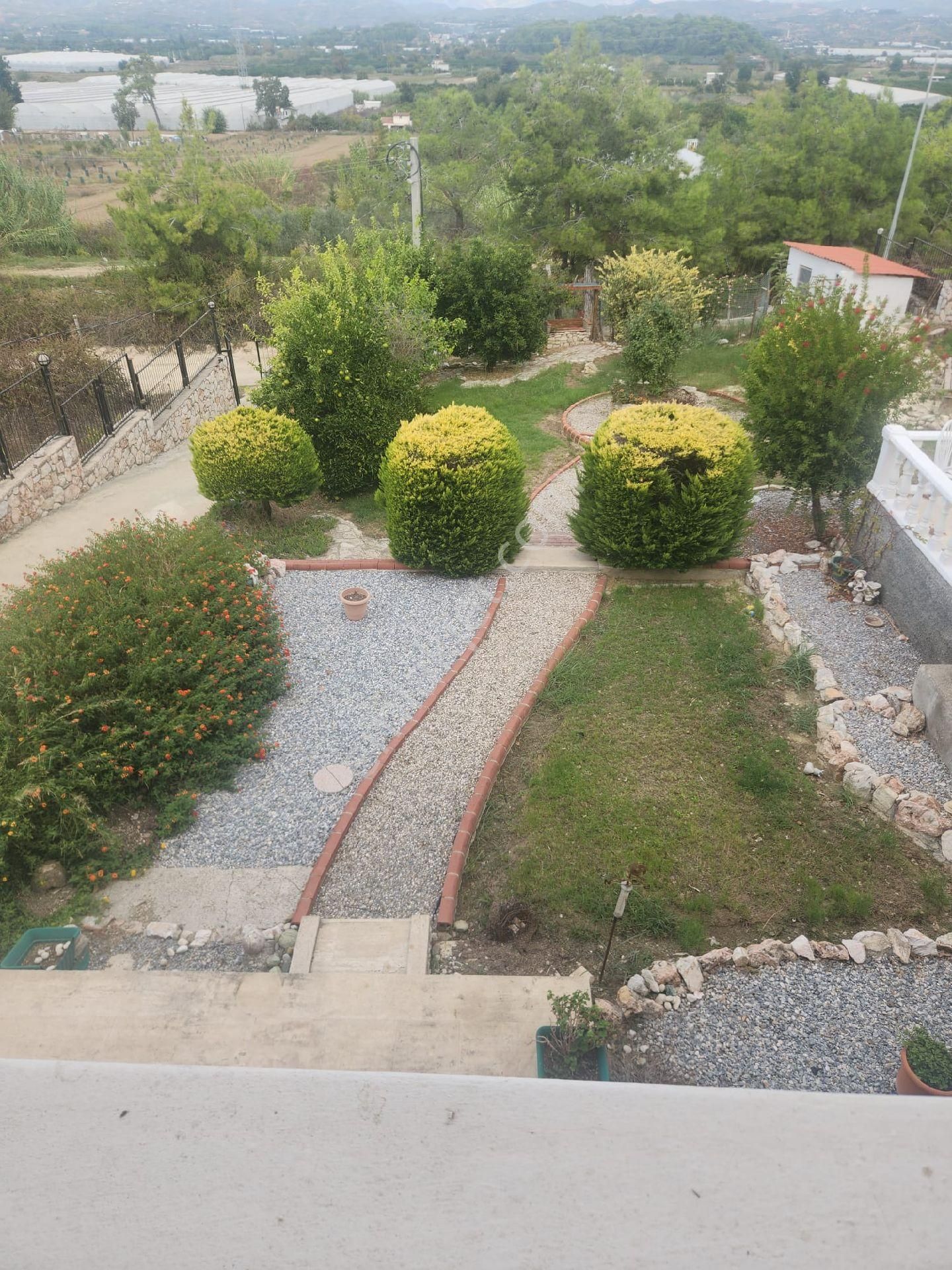 Sarılar Bir Dönüm Arsa İçerisinde - Görsel 10