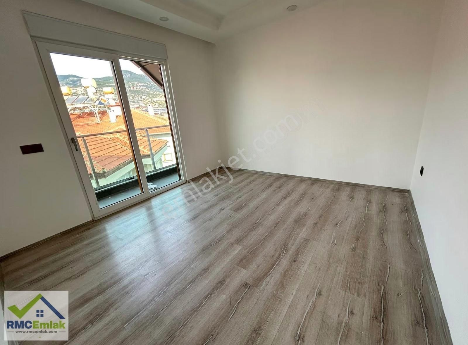 Alanya Şehir Merkezinde Amerikan Mutfak 2+1 Kiralık Daire - Görsel 4