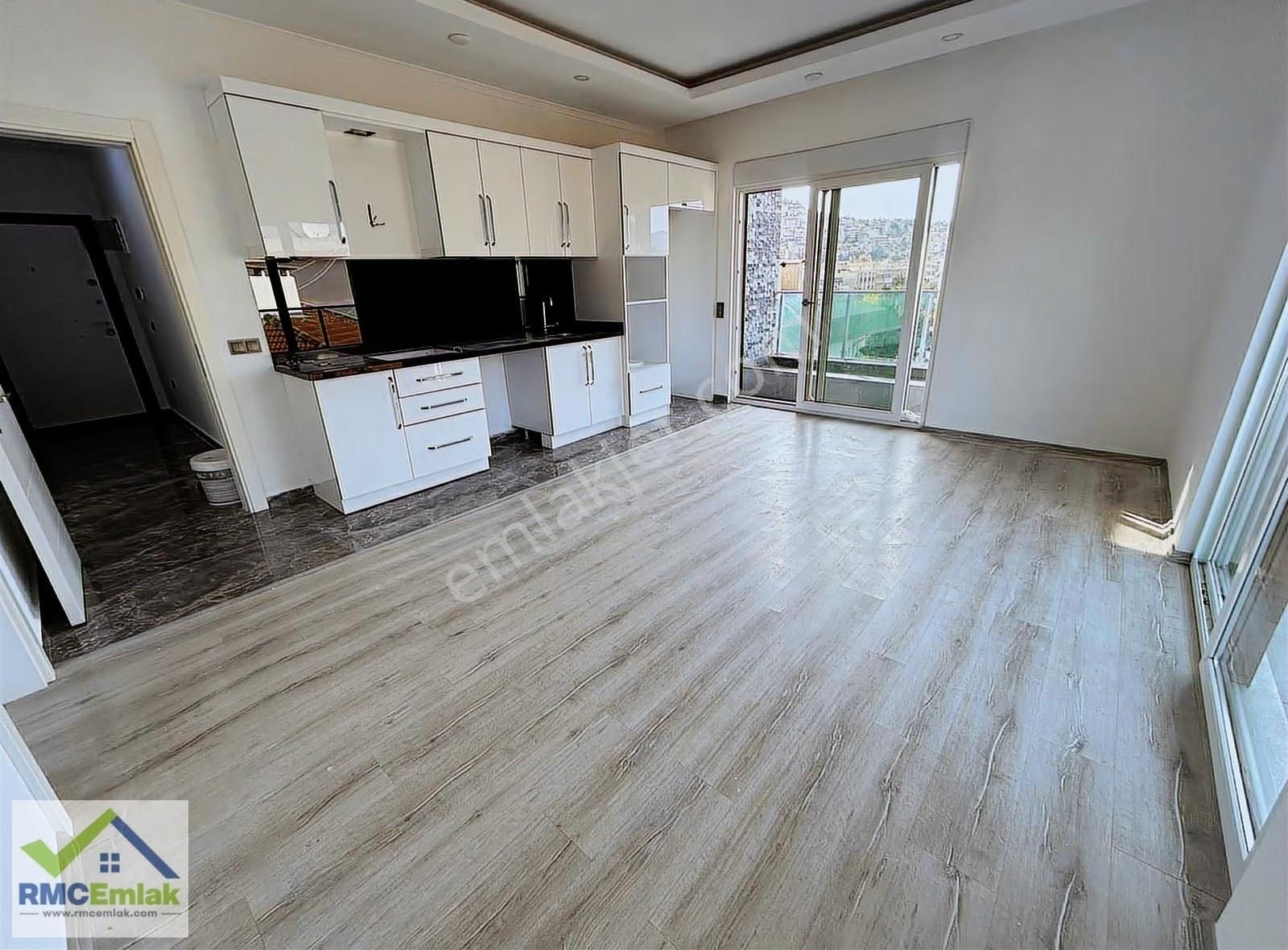 Alanya Şehir Merkezinde Amerikan Mutfak 2+1 Kiralık Daire - Görsel 5