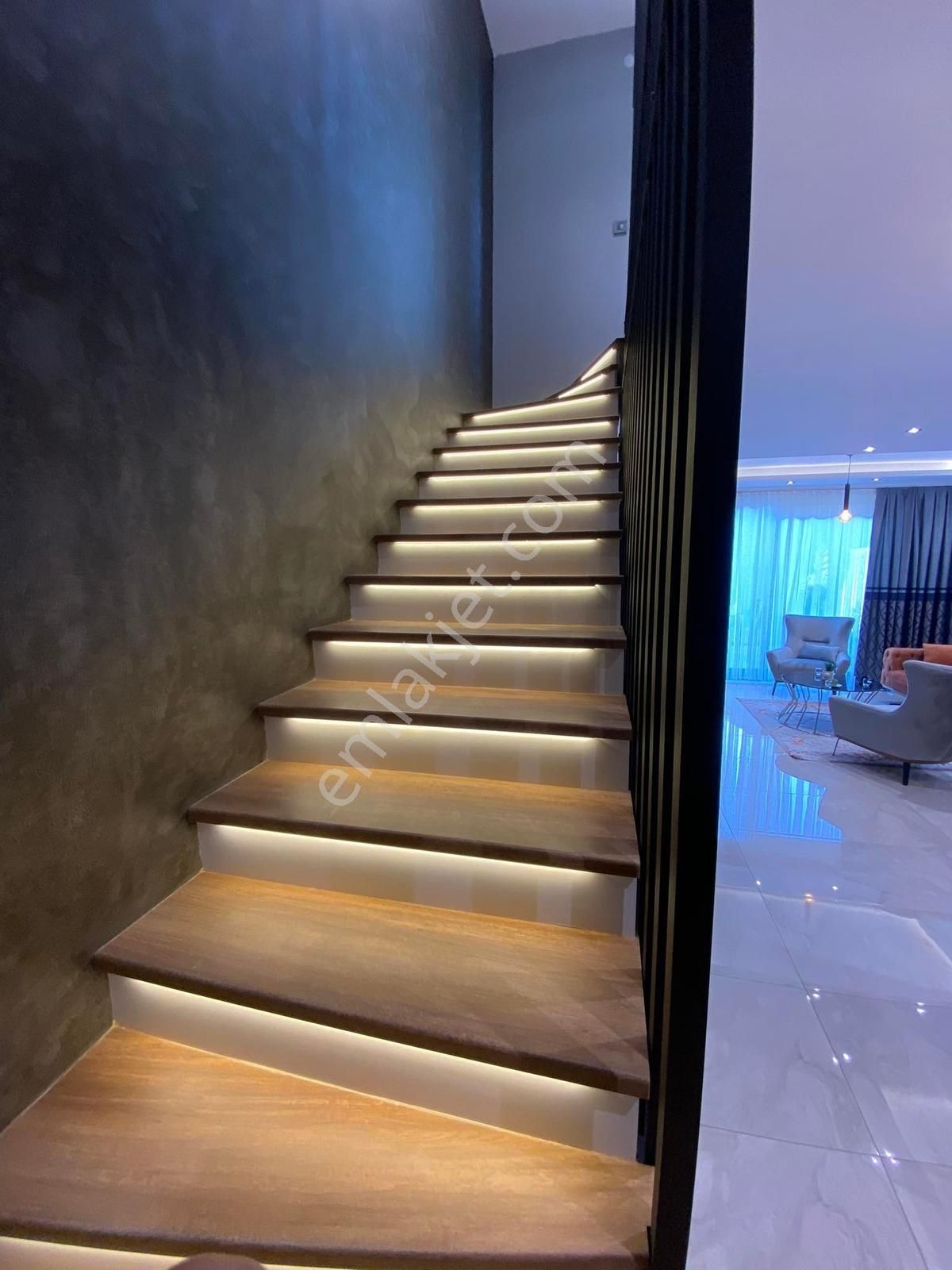 Kuşadası Güzelçamlı'da Özel Havuzlu Satılık 3+1 Fırsat Villa - Görsel 28