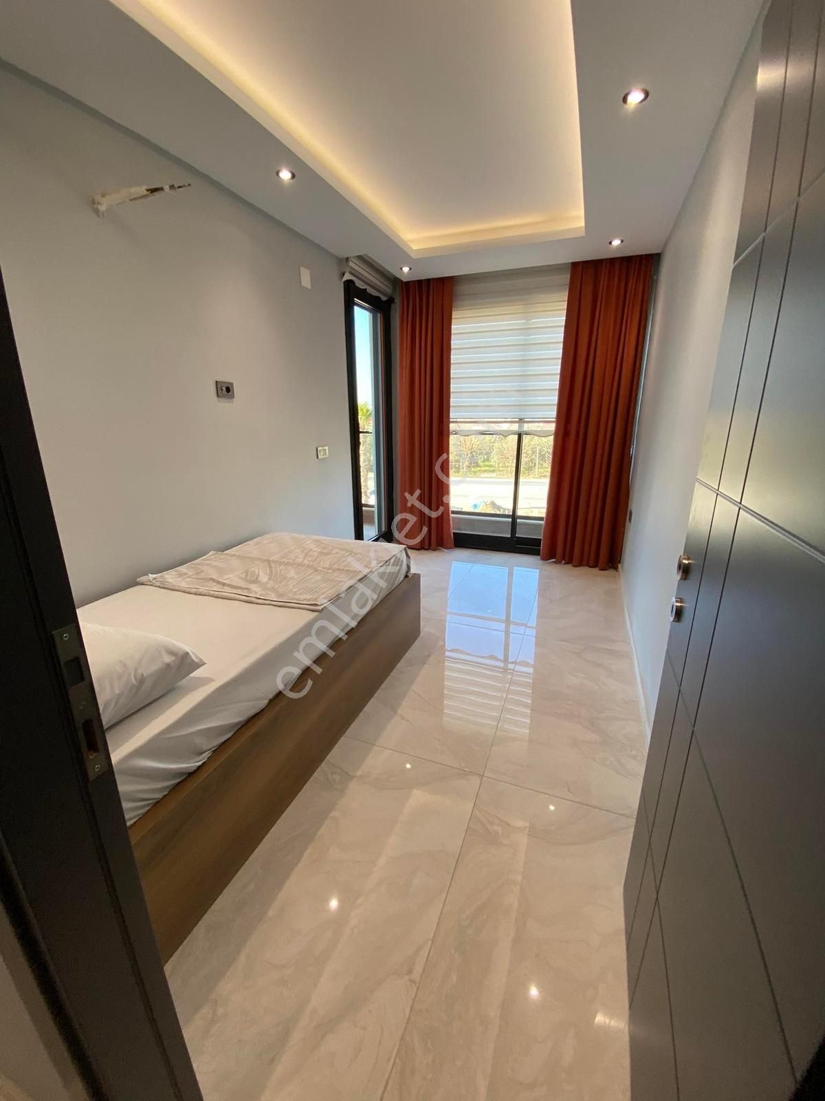 Kuşadası Güzelçamlı'da Özel Havuzlu Satılık 3+1 Fırsat Villa - Görsel 34