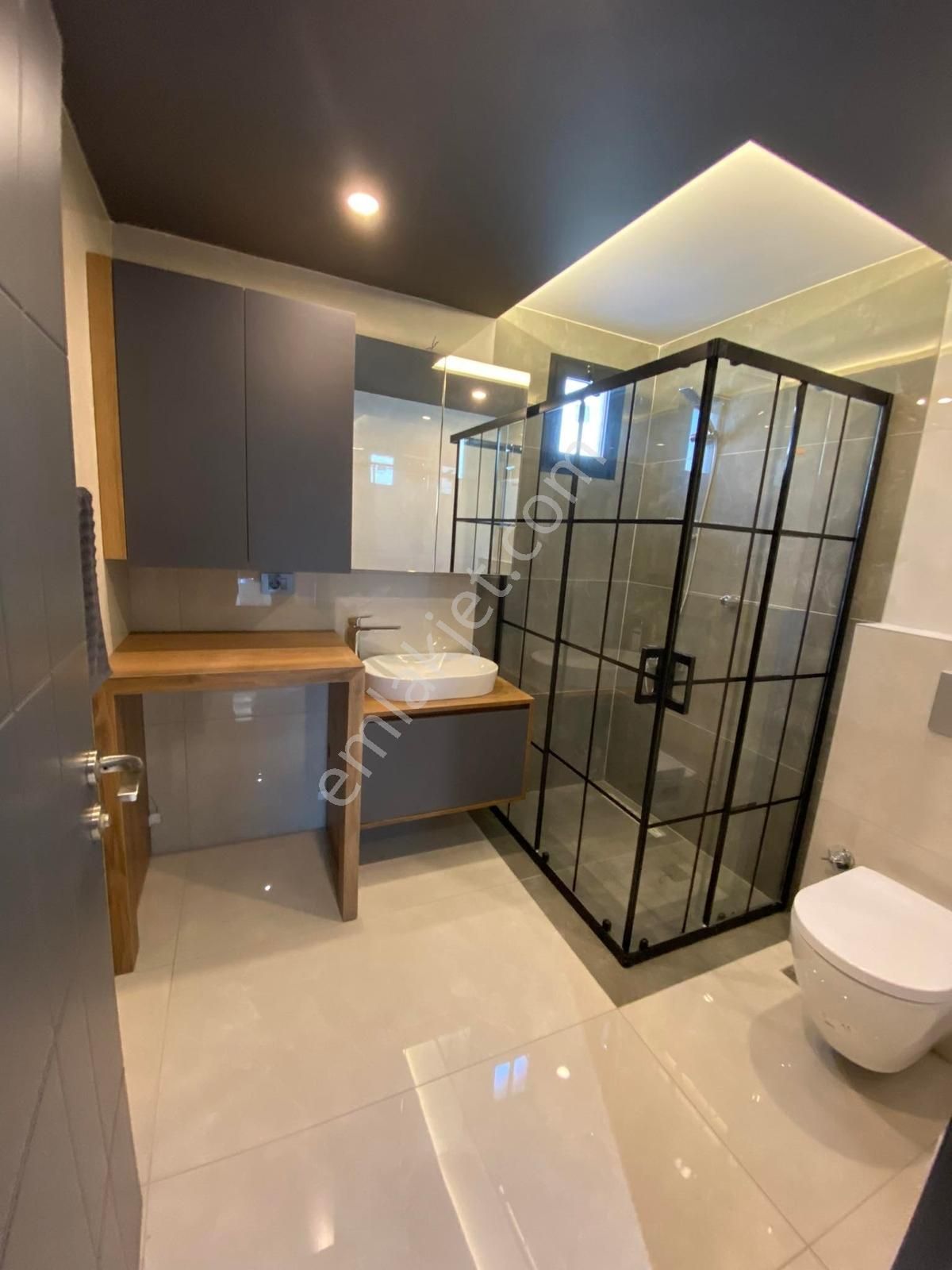 Kuşadası Güzelçamlı'da Özel Havuzlu Satılık 3+1 Fırsat Villa - Görsel 32