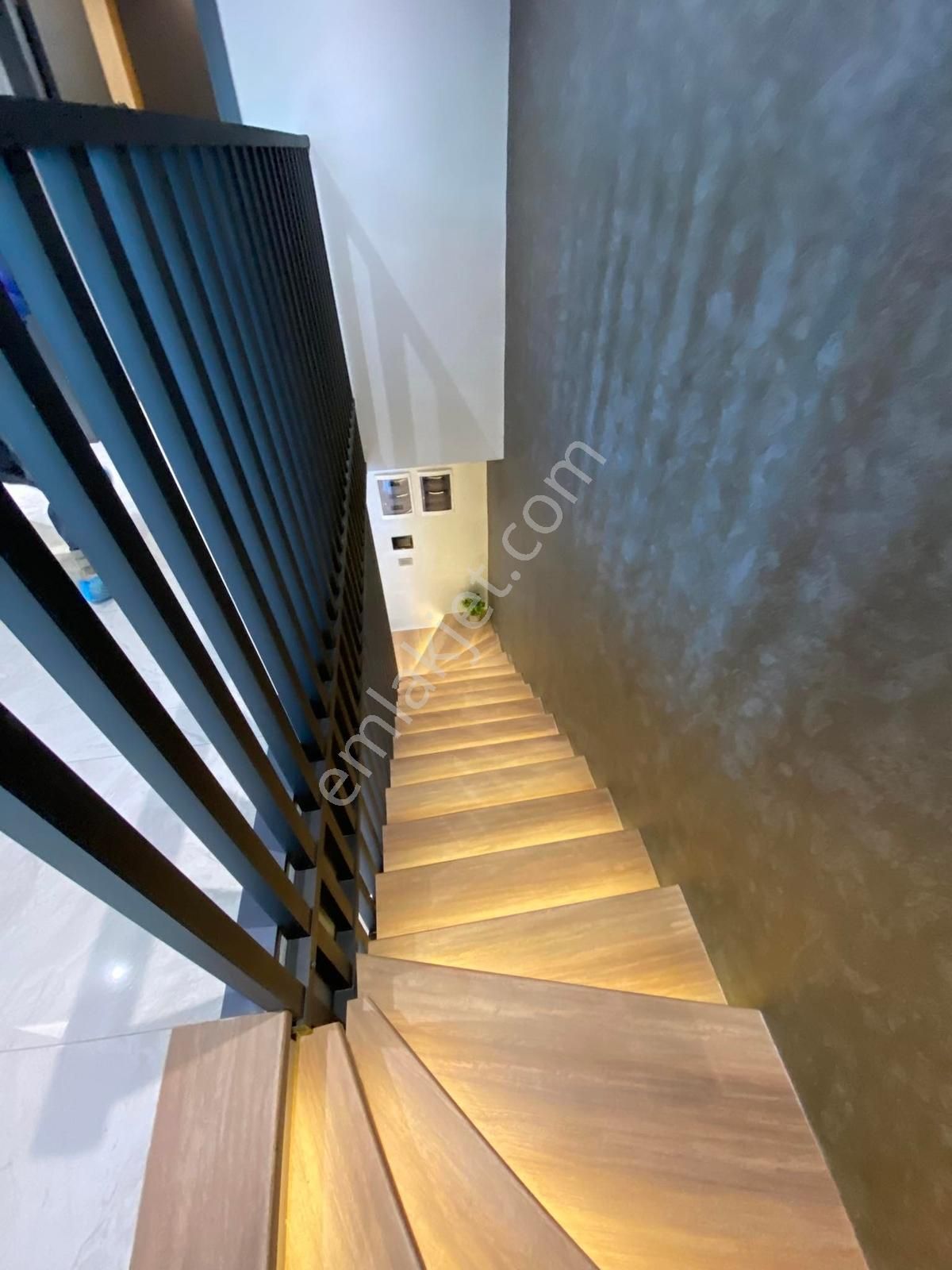 Kuşadası Güzelçamlı'da Özel Havuzlu Satılık 3+1 Fırsat Villa - Görsel 20