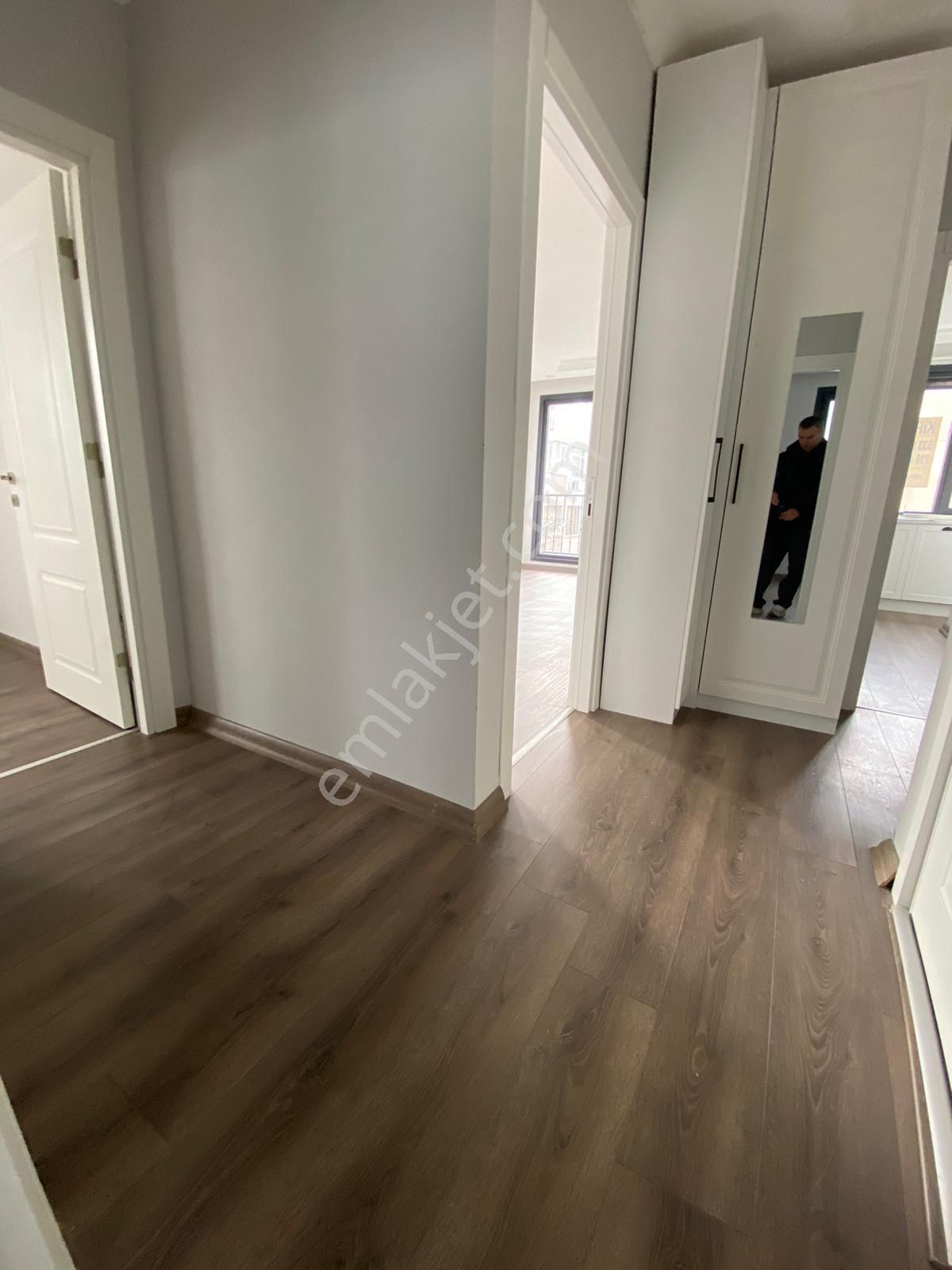 Kaçmaz'dan Ön Cephe Minibüse Yakın Ara Kat Ferah 2+1 Daire - Görsel 18