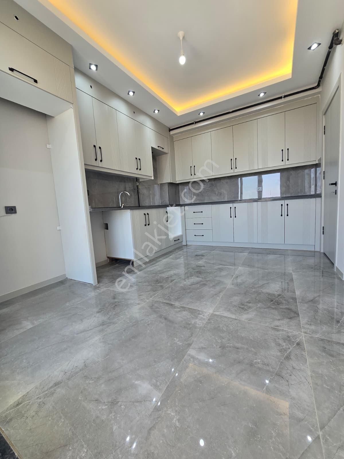 Başkentten Yenişafakta Çok Geniş 2+1 Satılık Daire - Görsel 12