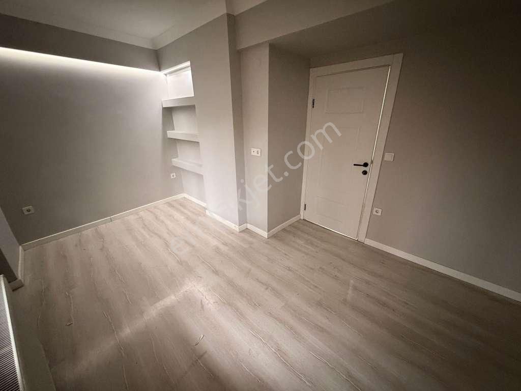 Kaçmaz 'dan Çınar'da Geniş Salon Ve Yatak Odalı Ayrı Mutfak 2+1 - Görsel 17