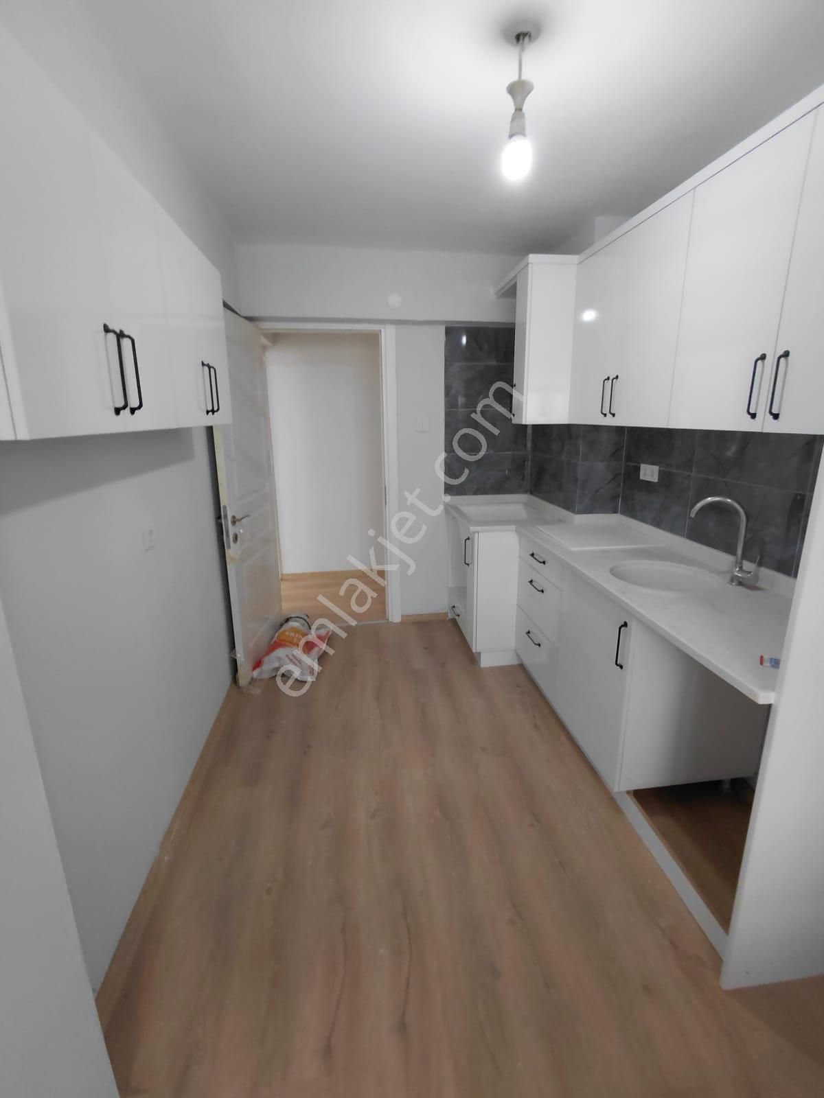 Yeşilyurt Katip Çelebi Hastanesi Yakını 2+1 Asansörlü Ful Yapılı - Görsel 3