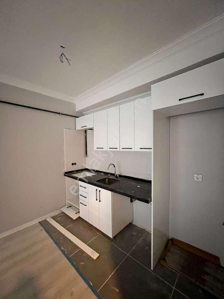 Altıntepe'de Sokağa Cepheli Sıfır 2+1 Kiralık Daire - Görsel 3