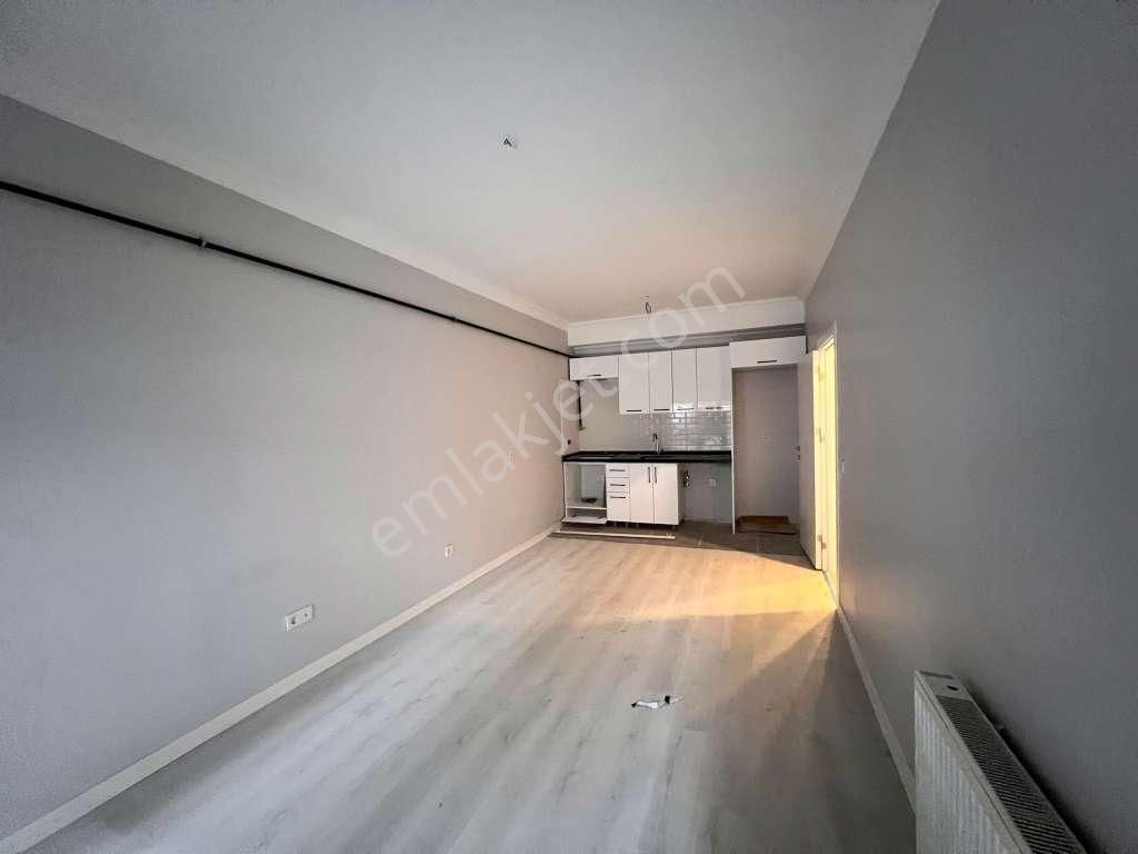Altıntepe'de Sokağa Cepheli Sıfır 2+1 Kiralık Daire - Görsel 4