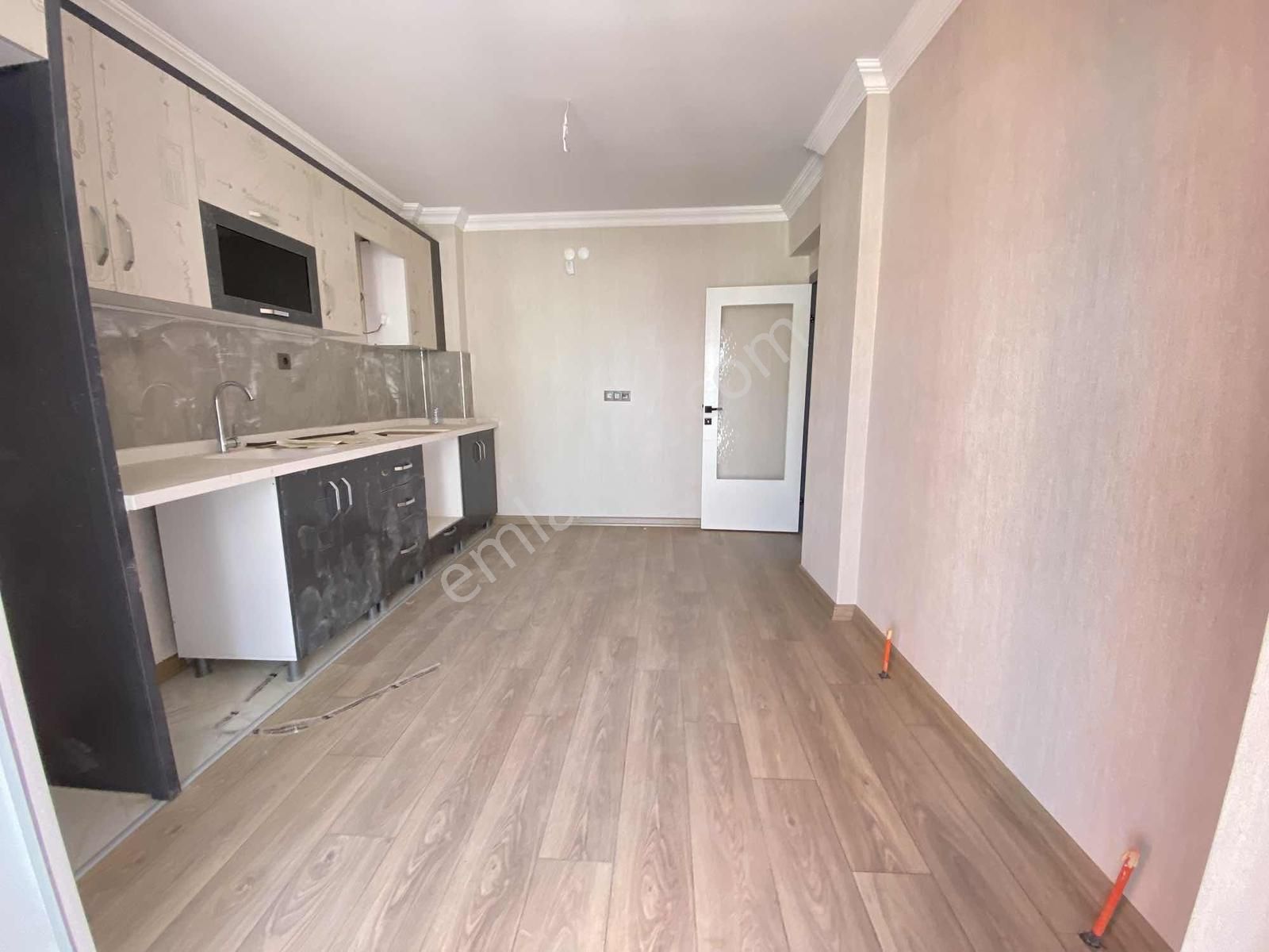 8.cadde Dibinde 3+1 120 M2 3.katta Ful Yapılı Emsalsiz Daire - Görsel 17