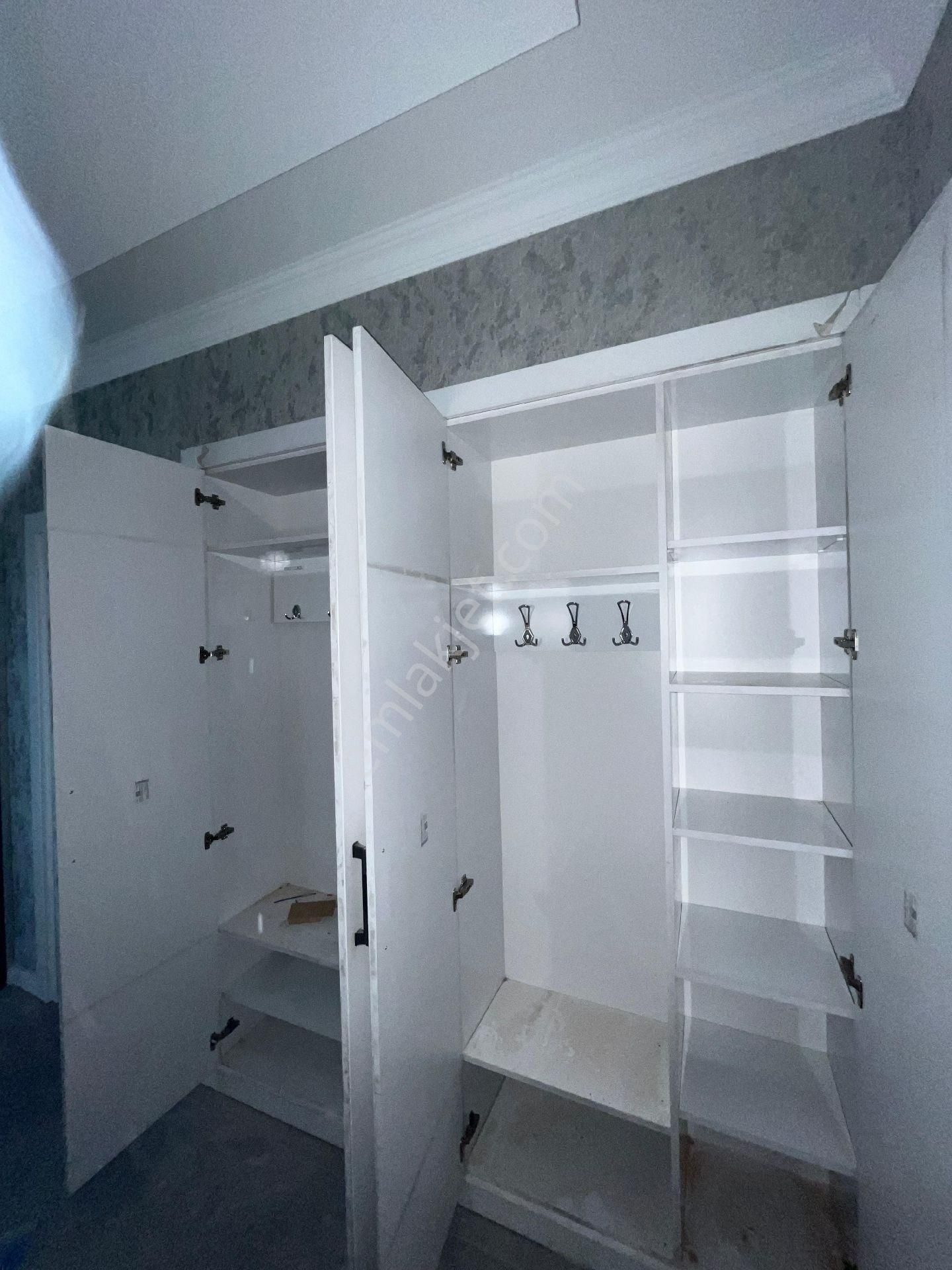 Emin Gyo'dan Eşrefoğlu İlkokulu Yanı Sıfır 4+1 Ebeveyn Banyolu Daire - Görsel 27