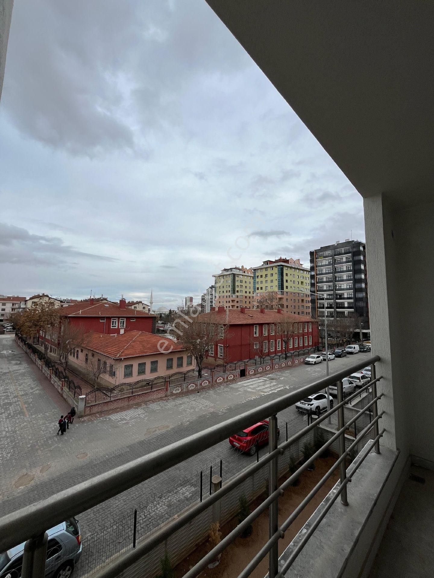 Emin Gyo'dan Eşrefoğlu İlkokulu Yanı Sıfır 4+1 Ebeveyn Banyolu Daire - Görsel 20