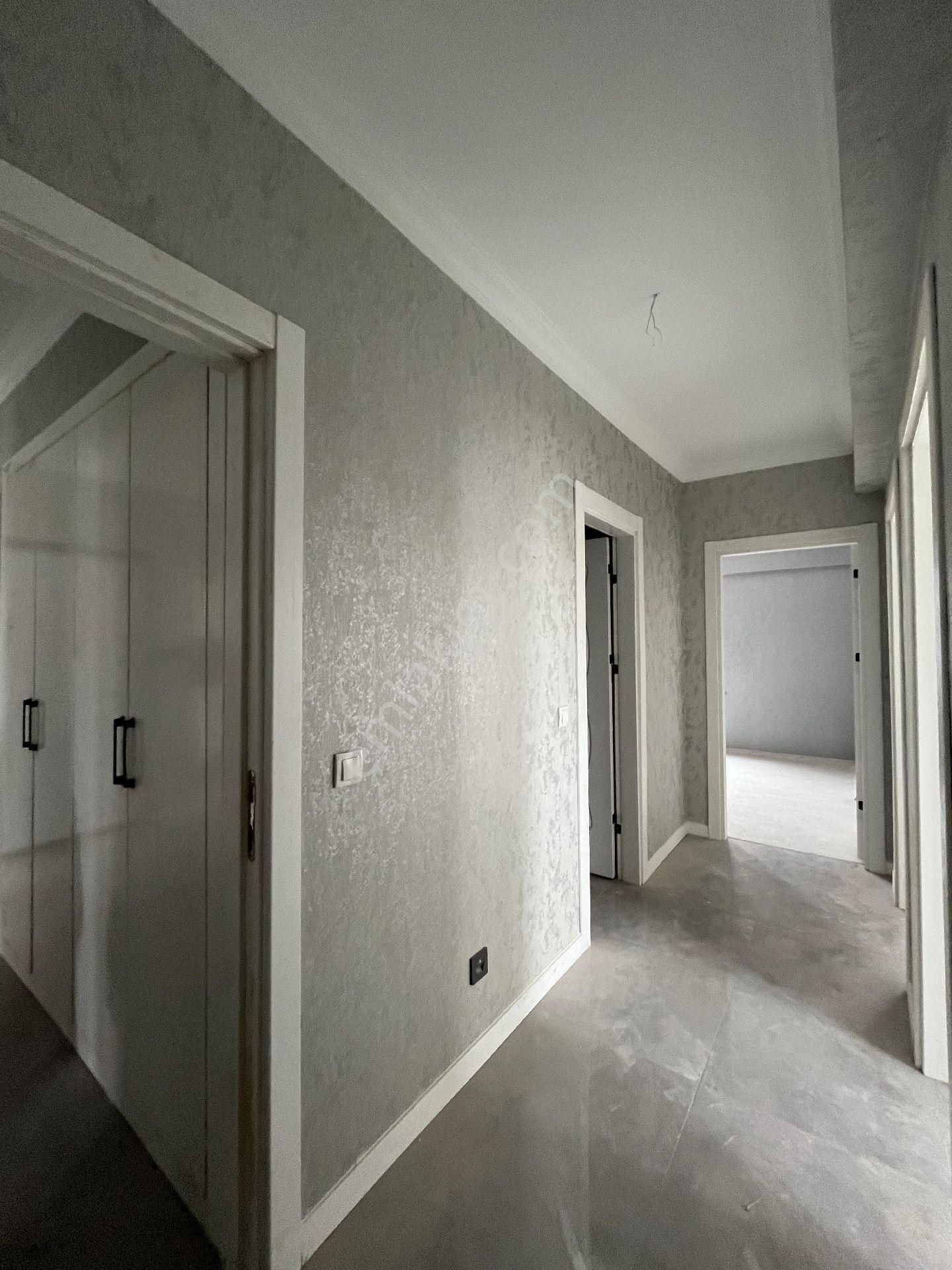 Emin Gyo'dan Eşrefoğlu İlkokulu Yanı Sıfır 4+1 Ebeveyn Banyolu Daire - Görsel 14