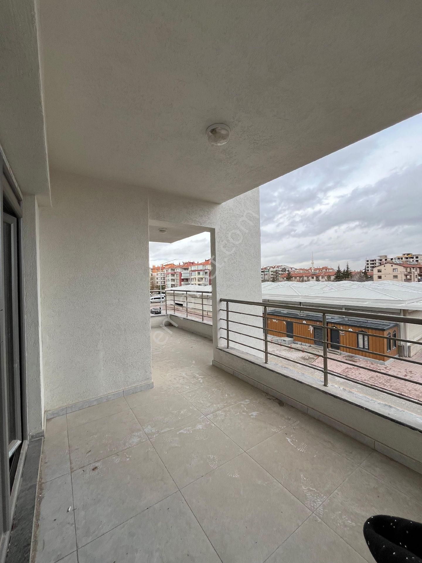 Emin Gyo'dan Eşrefoğlu İlkokulu Yanı Sıfır 4+1 Ebeveyn Banyolu Daire - Görsel 21