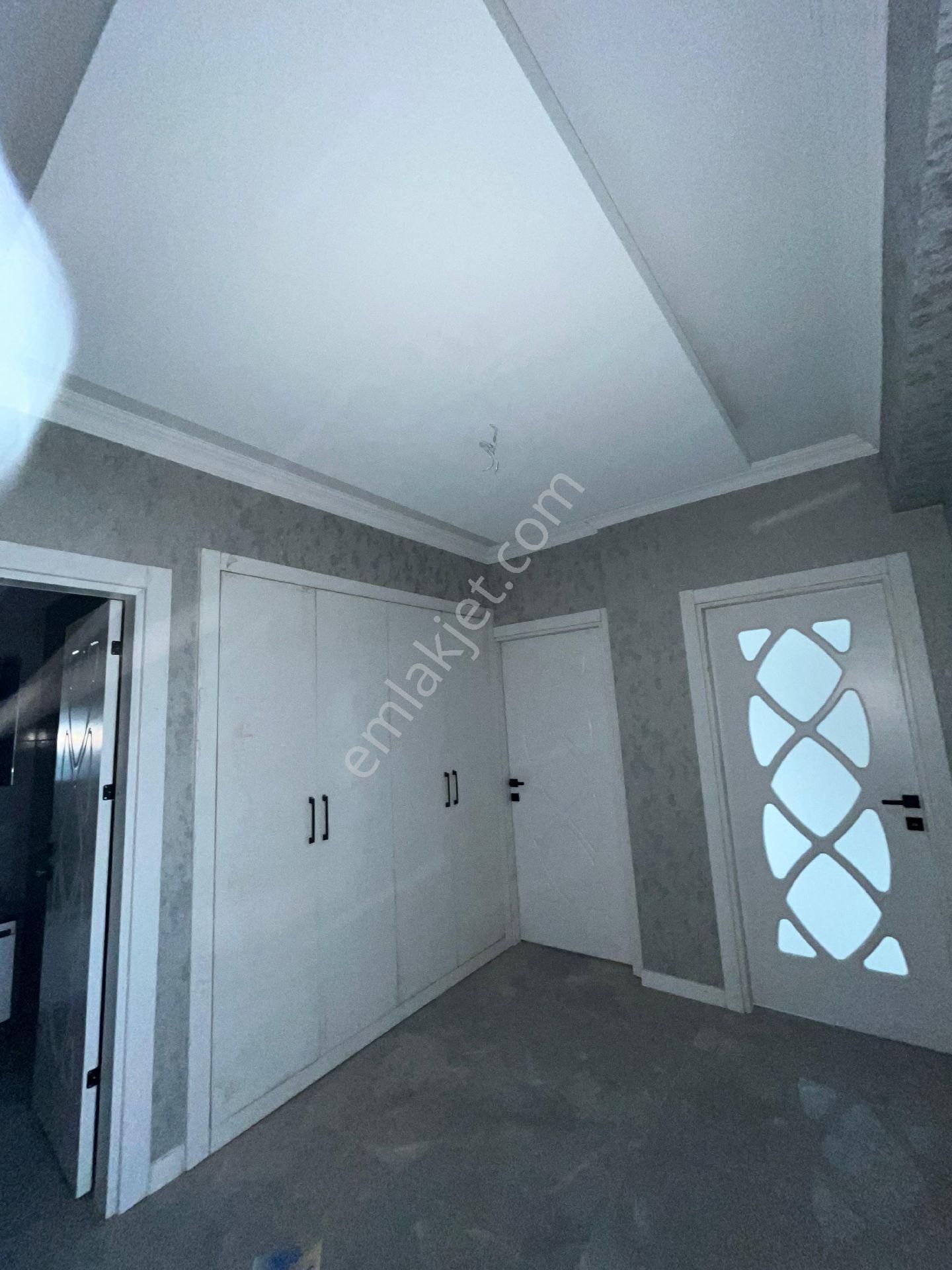 Emin Gyo'dan Eşrefoğlu İlkokulu Yanı Sıfır 4+1 Ebeveyn Banyolu Daire - Görsel 17