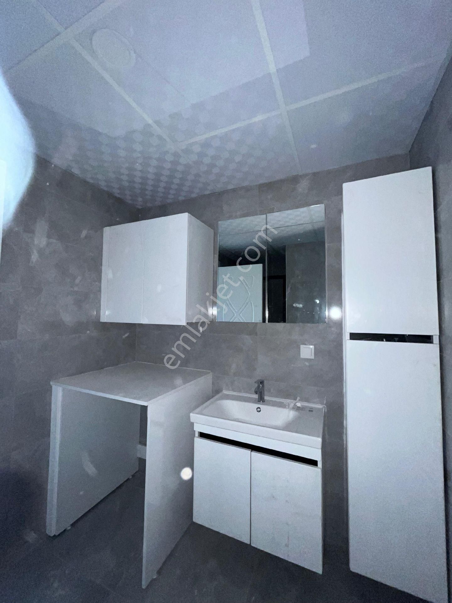 Emin Gyo'dan Eşrefoğlu İlkokulu Yanı Sıfır 4+1 Ebeveyn Banyolu Daire - Görsel 25