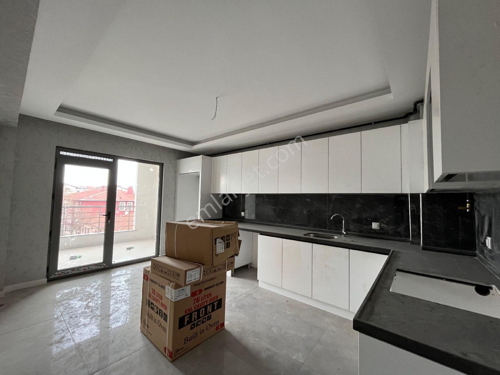 Emin Gyo'dan Eşrefoğlu İlkokulu Yanı Sıfır 4+1 Ebeveyn Banyolu Daire - Görsel 2