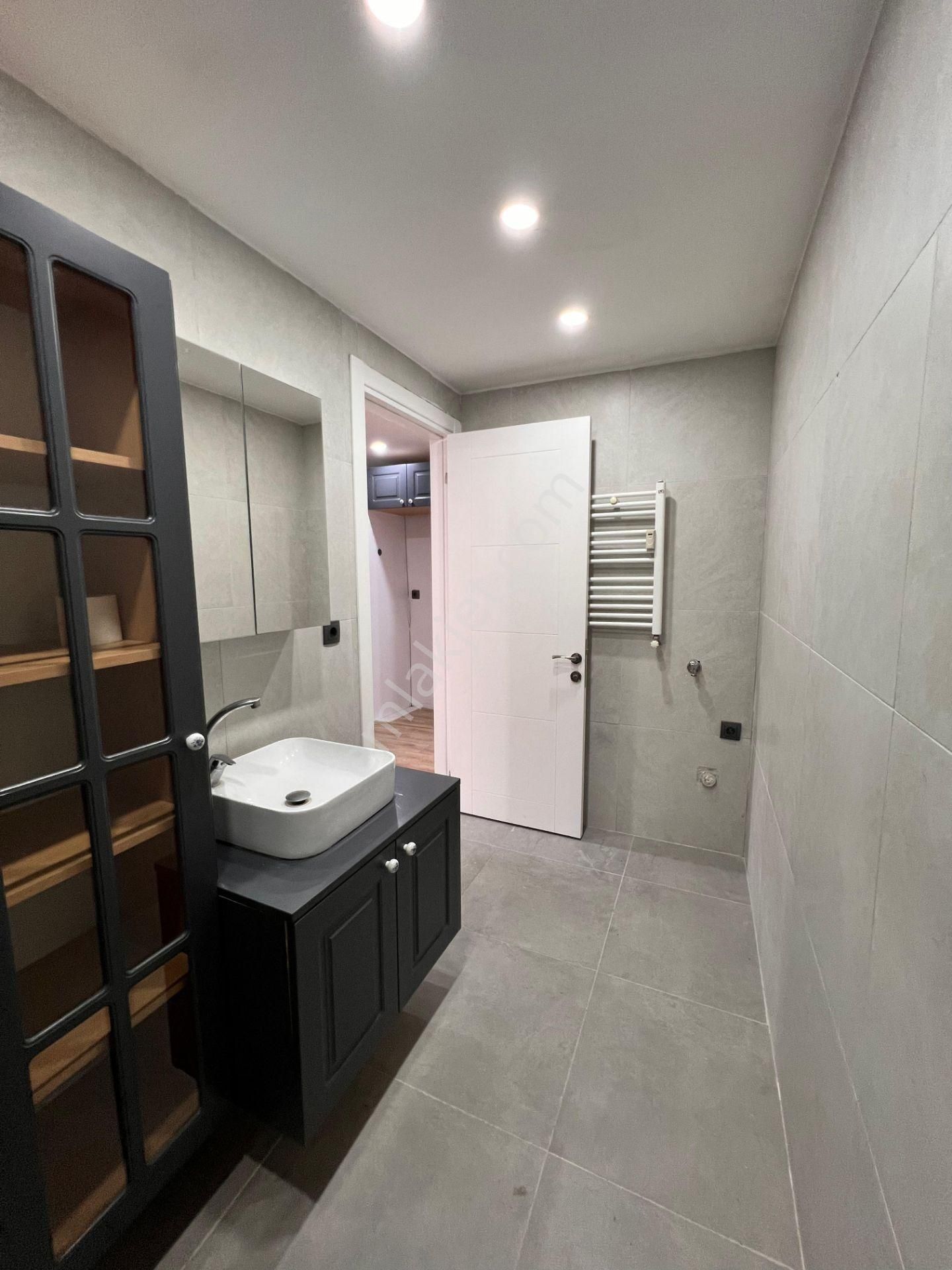 Kaçmaz'dan İdealtepe Sahil'de Marmaraya Komşu Lüks 1+1 - Görsel 21