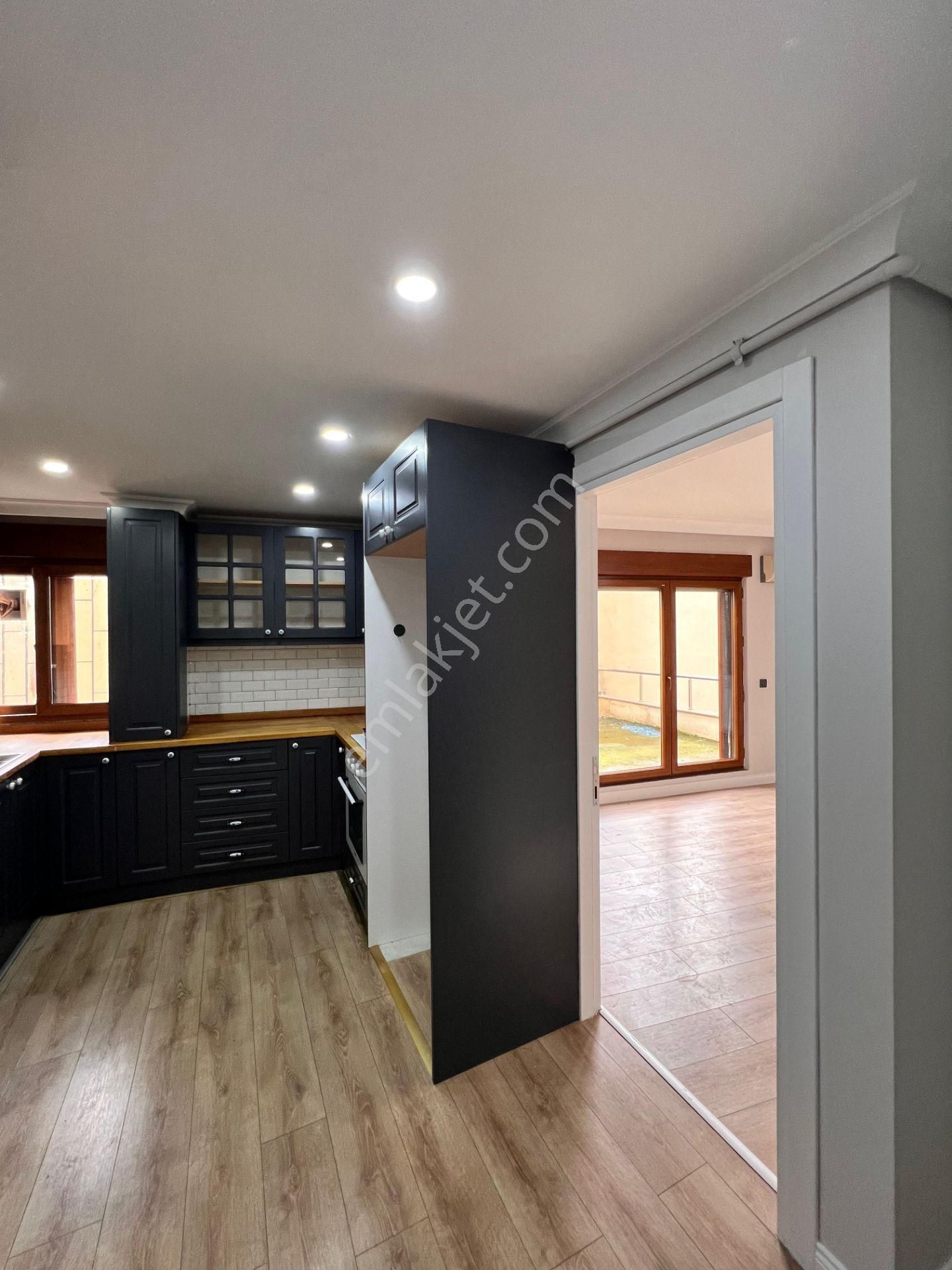 Kaçmaz'dan İdealtepe Sahil'de Marmaraya Komşu Lüks 1+1 - Görsel 11