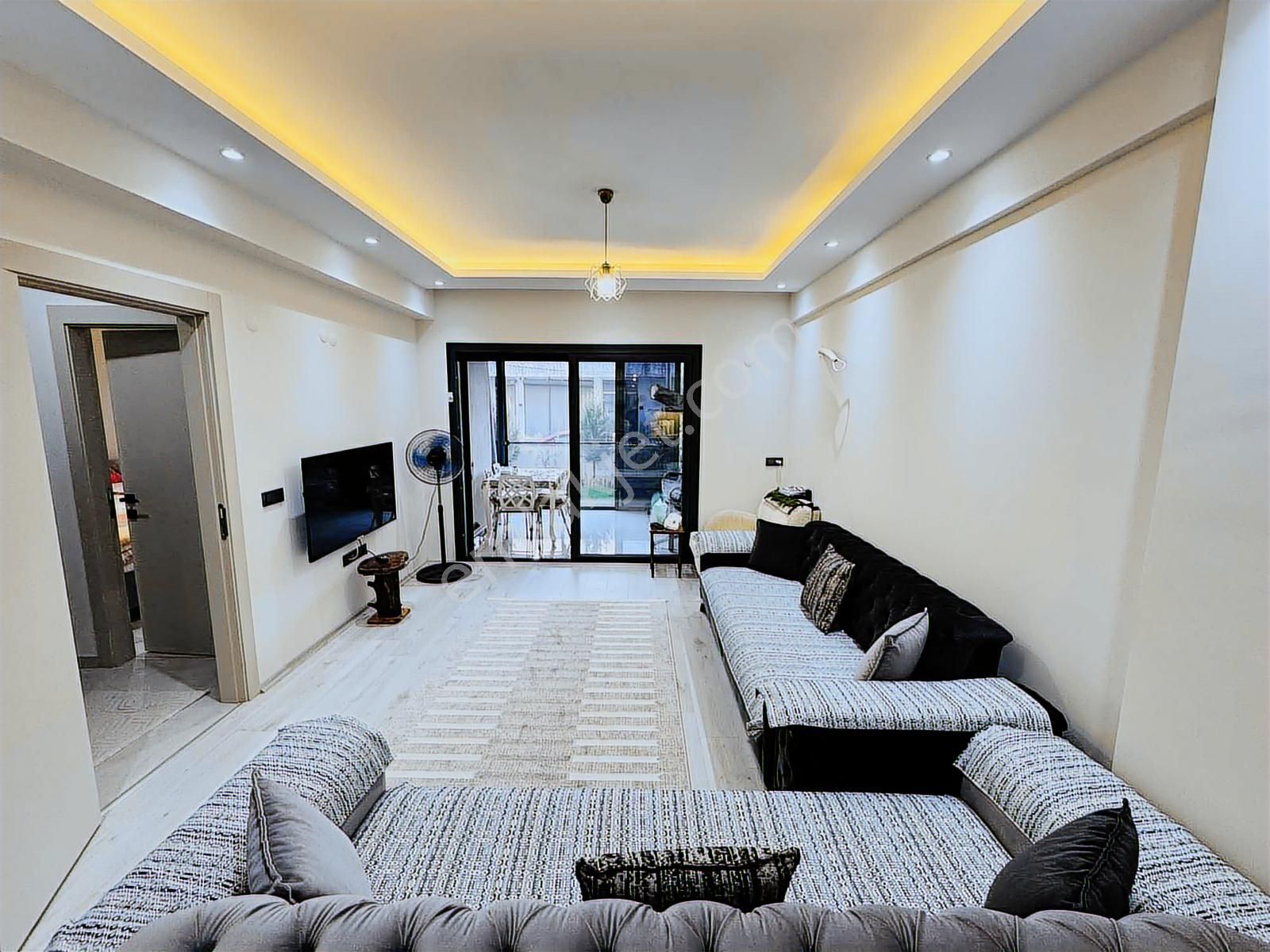 Kuşadası Davutlar'da Kendine Ait Bahçeli Satılık 1+1 Daire - Görsel 11