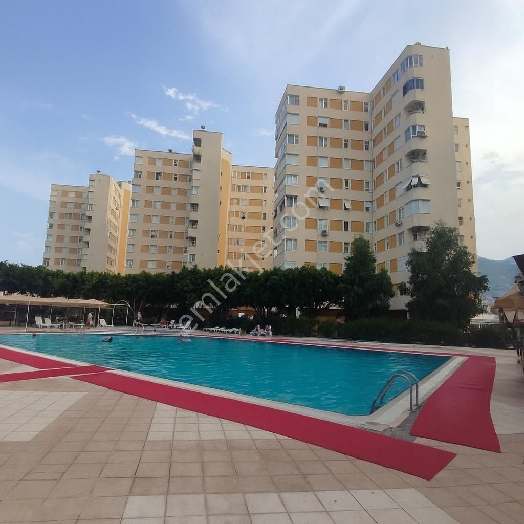 Konyaaltı Liman'da Fenıx Center Yanı 3+1 Havuzlu 185 M2 Satılık