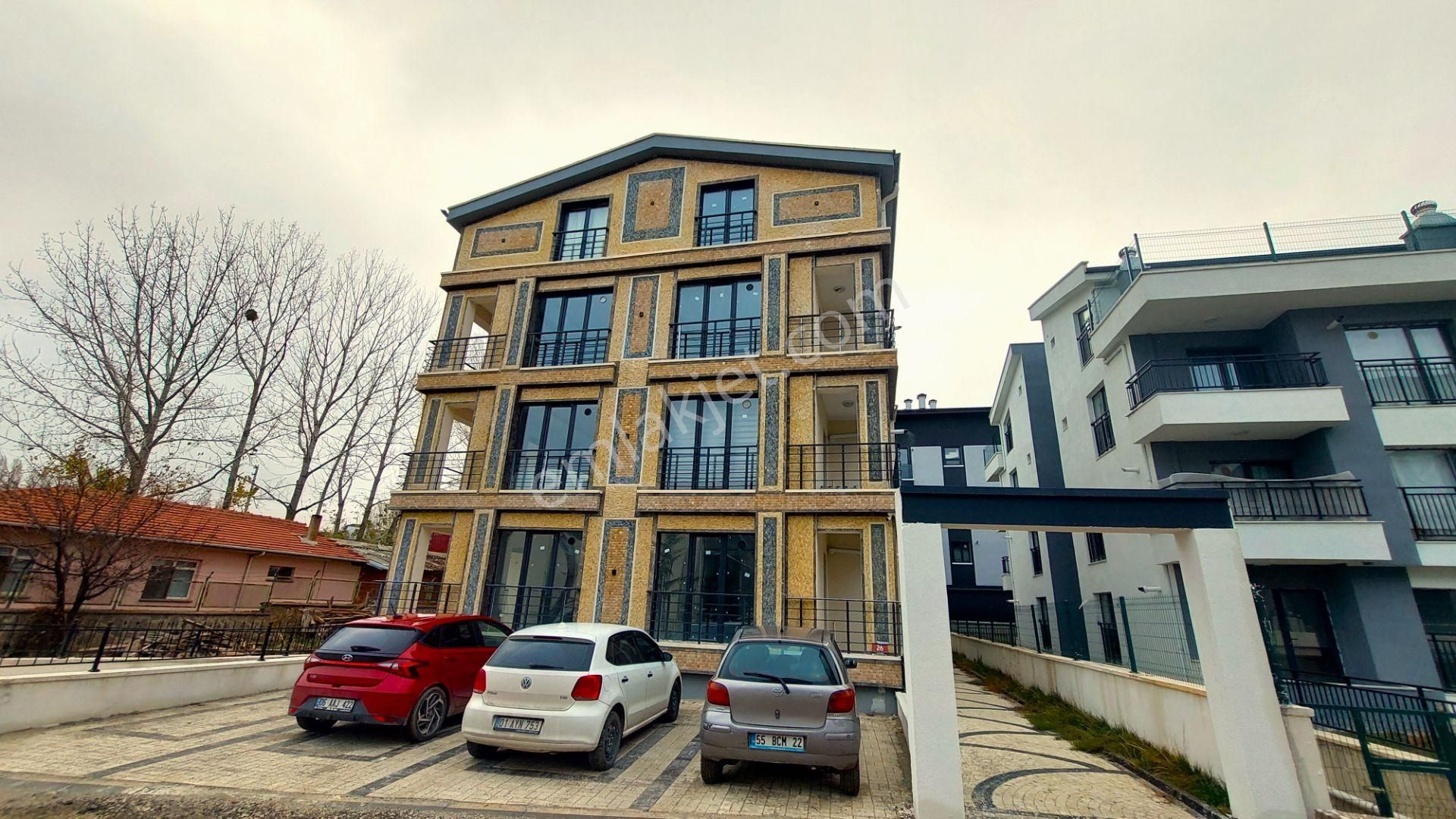 Ankara İncek Dubleks Sıfır 3+1 Bulvara 100 M. Satılık Daire - Görsel 2