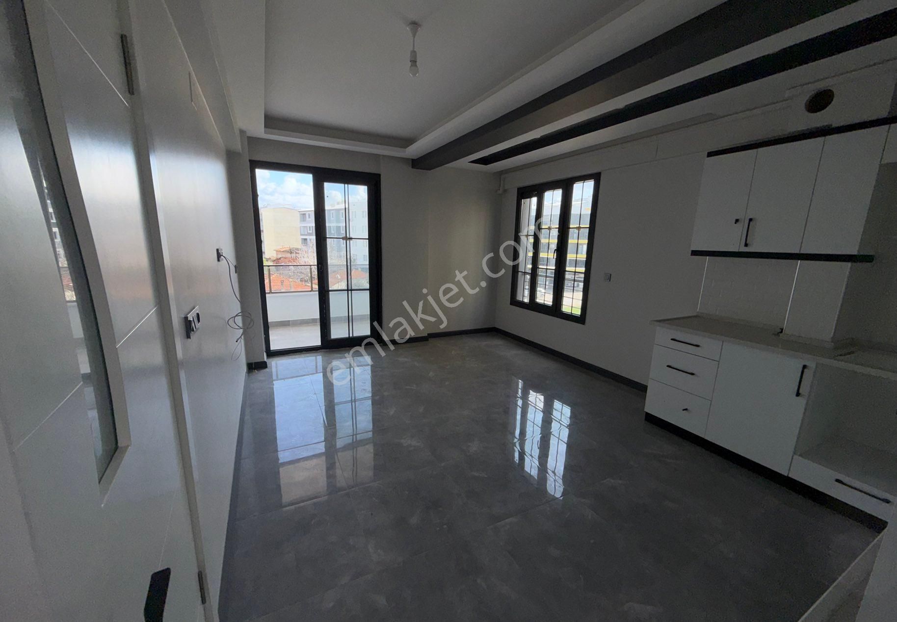 Akhisar Atatürk Mah.prestij Cd.yerden Isıtmalı Satılık 2+1 Kiracılı Arakat Daire - Görsel 3