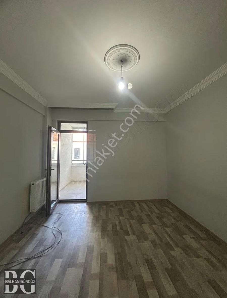 Balkan Gündüz'den Ertuğrulgazi Mah. Lüks 1+1 Kiralık Daire - Görsel 8