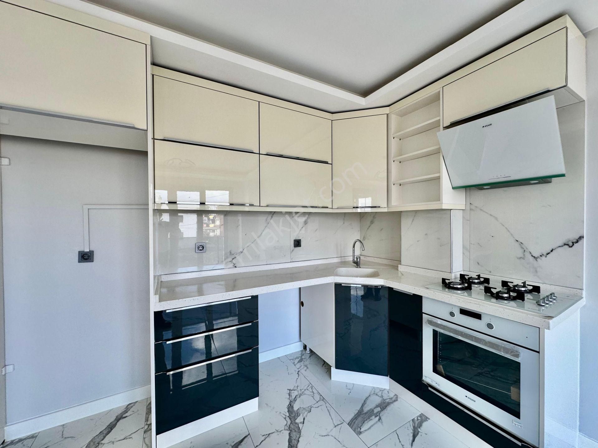 ꧁ay Emlaktan꧂akçay'da Yüksek Kredili Arakat Ön Cephe Denize Yakın Kapalı Balkonlu Satılık 1+1 Daire - Görsel 7