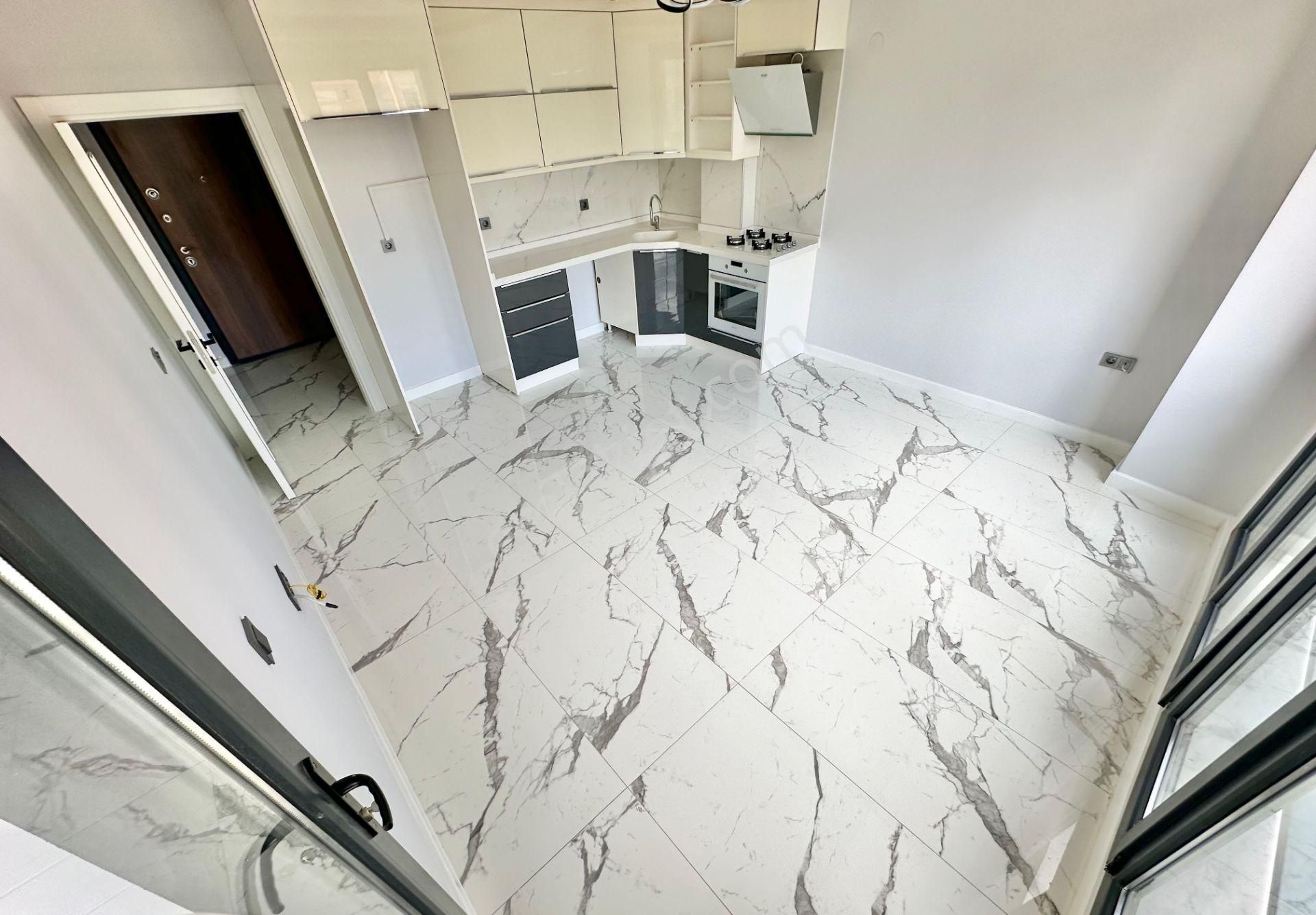 ꧁ay Emlaktan꧂akçay'da Yüksek Kredili Arakat Ön Cephe Denize Yakın Kapalı Balkonlu Satılık 1+1 Daire - Görsel 26