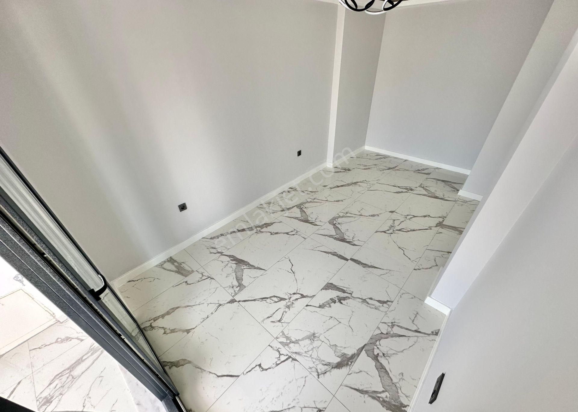 ꧁ay Emlaktan꧂akçay'da Yüksek Kredili Arakat Ön Cephe Denize Yakın Kapalı Balkonlu Satılık 1+1 Daire - Görsel 16