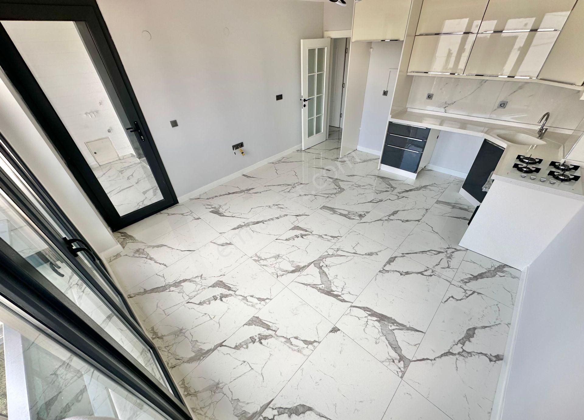 ꧁ay Emlaktan꧂akçay'da Yüksek Kredili Arakat Ön Cephe Denize Yakın Kapalı Balkonlu Satılık 1+1 Daire - Görsel 25