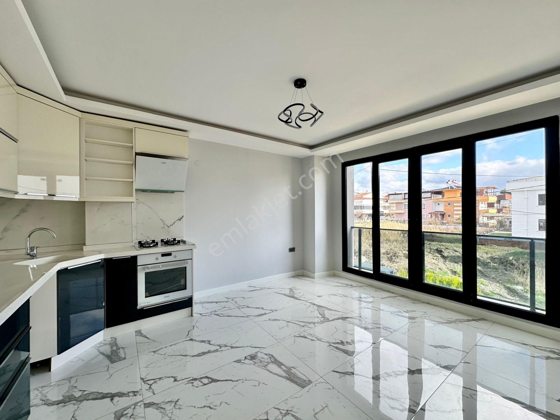 ꧁ay Emlaktan꧂akçay'da Yüksek Kredili Arakat Ön Cephe Denize Yakın Kapalı Balkonlu Satılık 1+1 Daire - Görsel 4