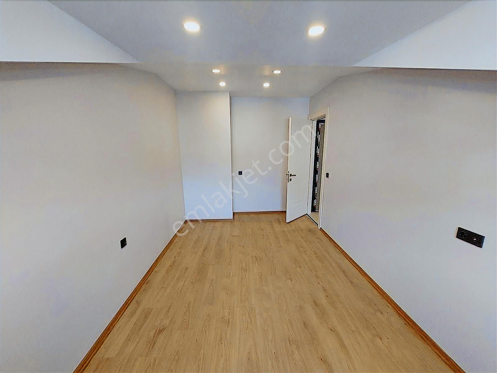 Üsküdar Merkeze Yakın Asansörlü Satılık Sıfır Dubleks 4+1 - Görsel 10