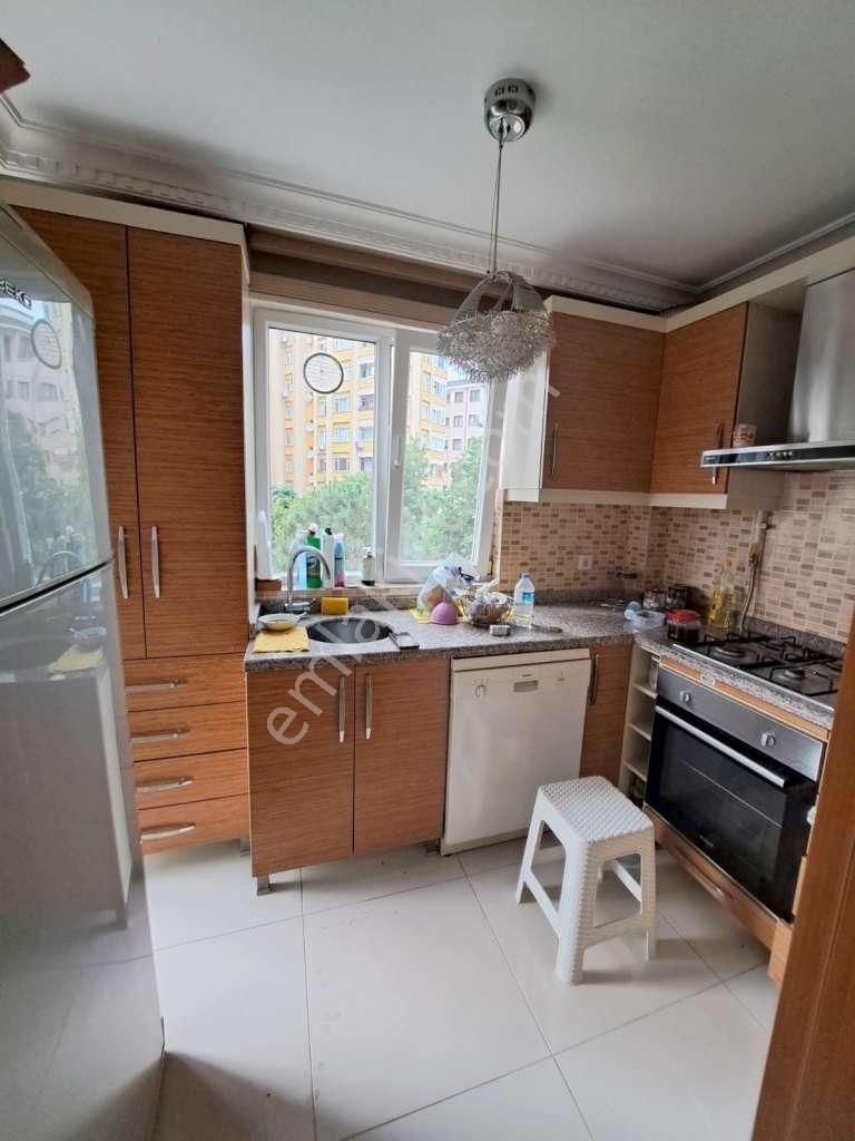 Maltepe Metronun Dibinde Yeni Binada Ayrı Mutfaklı 2+1