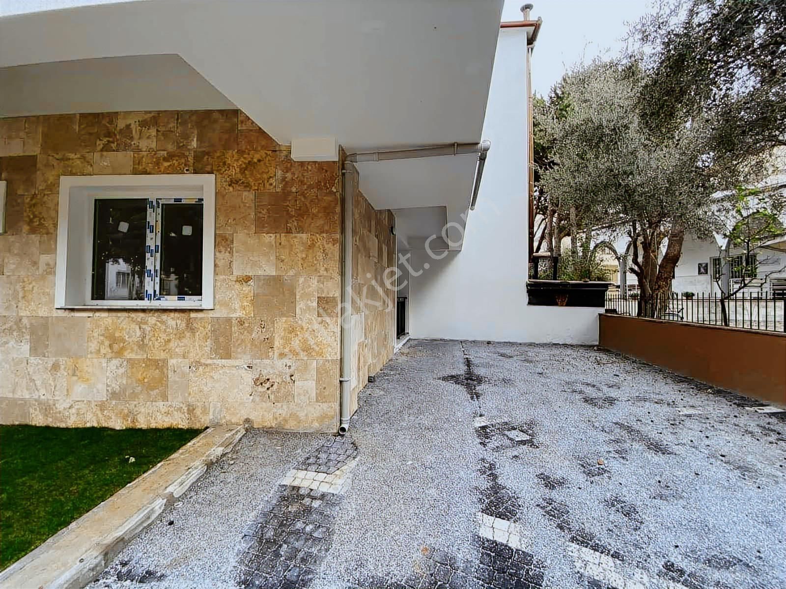 Pascha Emlak'tan Güzelçamlı'da Satılık Müstakil Bahçeli Daire - Görsel 18