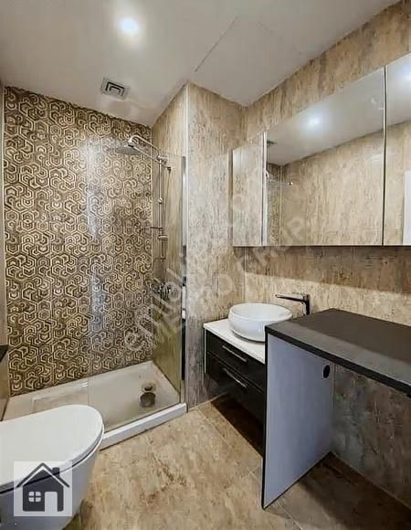 Beylikdüzü'nde Satılık Lüks 1+1 Daire - Görsel 2