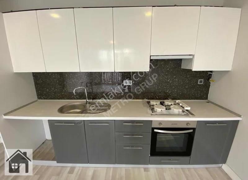 Beylikdüzü'nde Satılık Lüks 1+1 Daire - Görsel 17