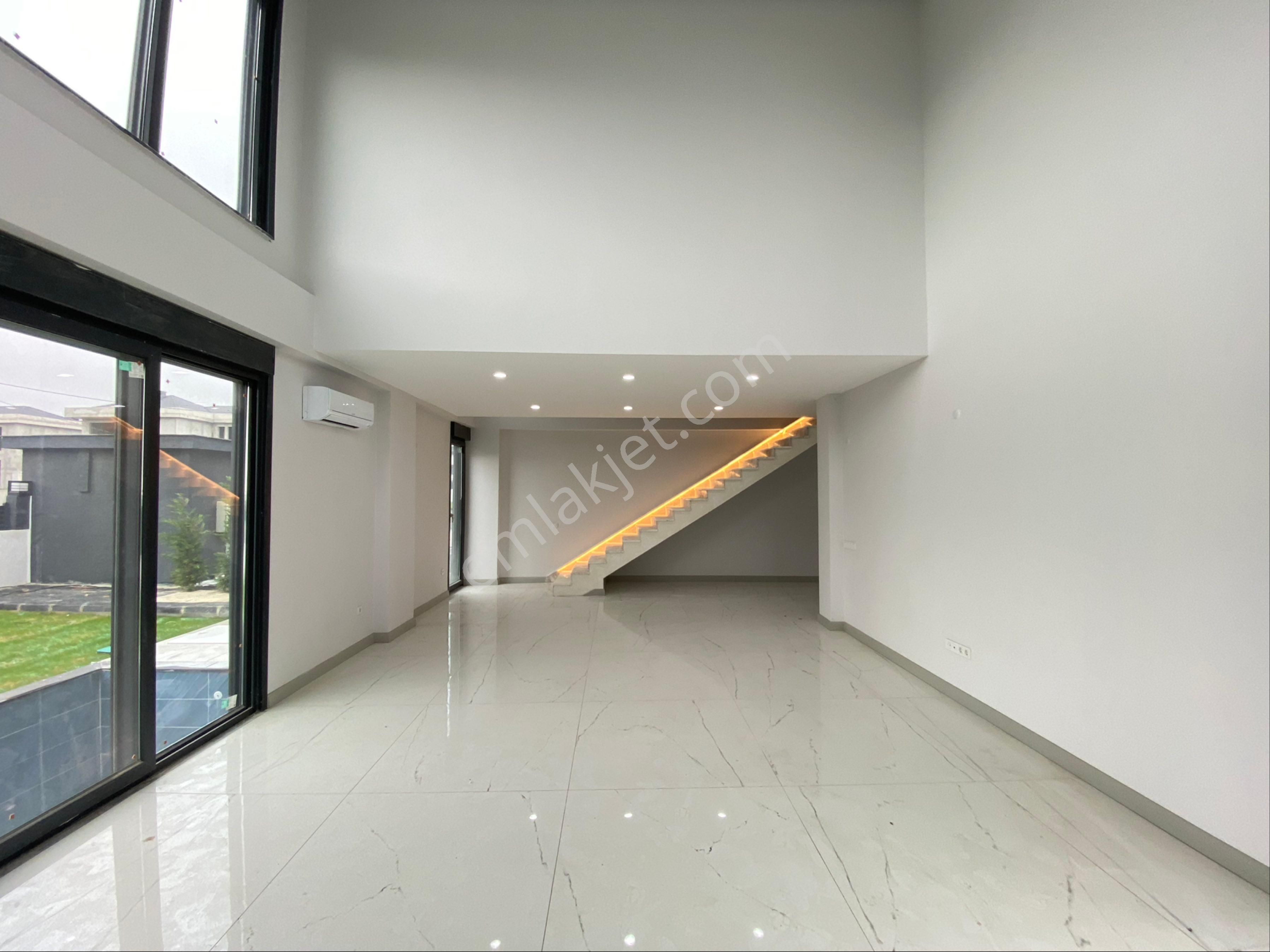 Önerlerde 4+1 Müstakil Havuzlu Satılık Villa - Görsel 10
