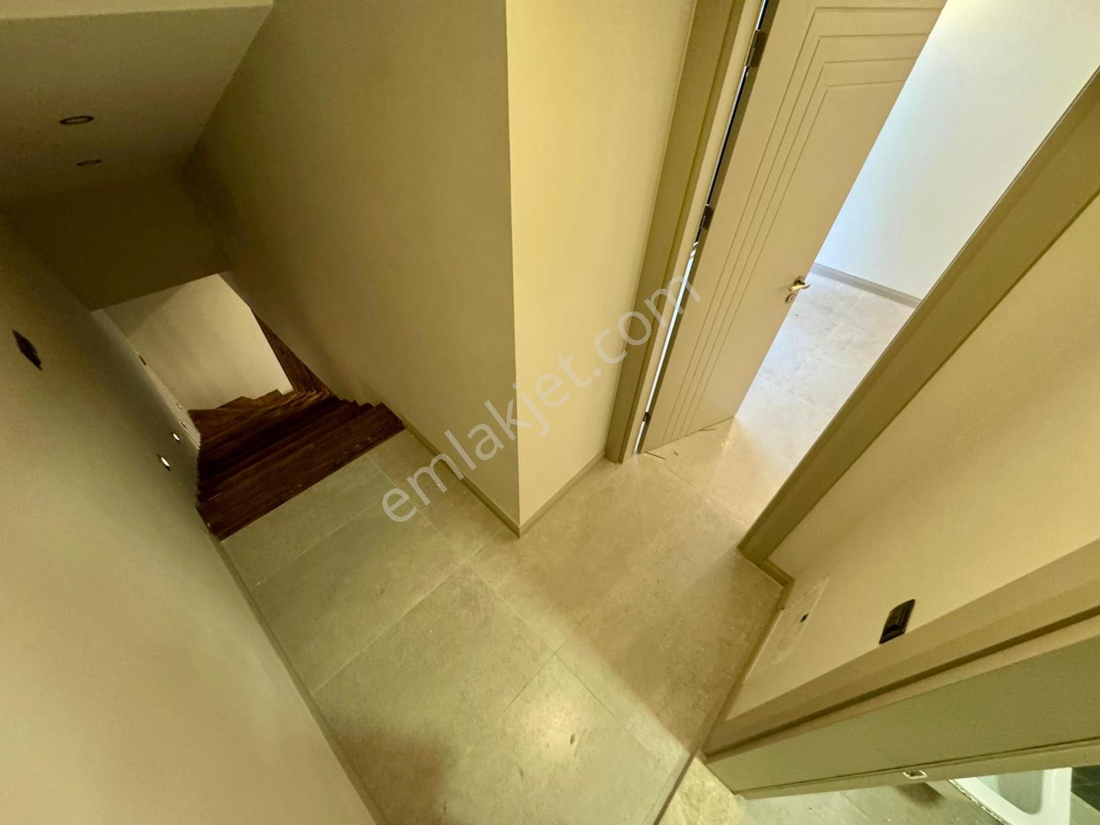 🏡 Referans'tan Geniş Teraslı Denize 50 Mt Lüks Şık Tasarımlı 2+1 Dubleks - Görsel 6