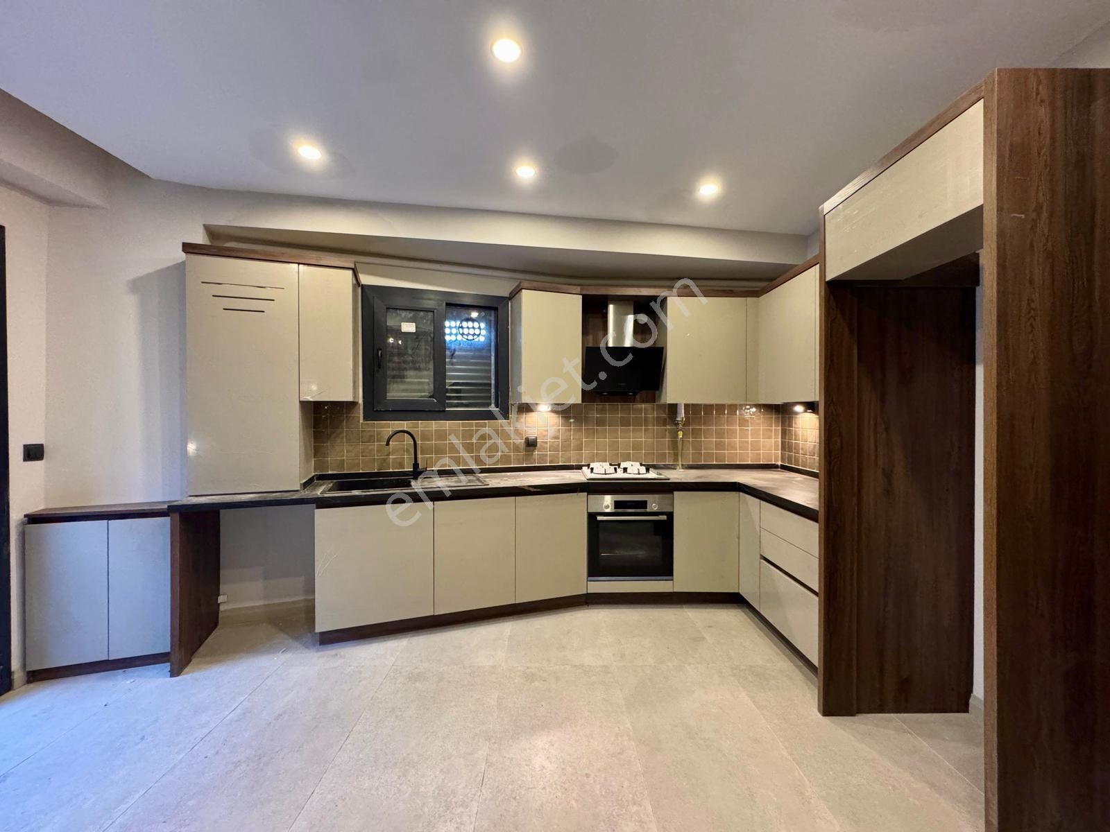 🏡 Referans'tan Geniş Teraslı Denize 50 Mt Lüks Şık Tasarımlı 2+1 Dubleks - Görsel 8