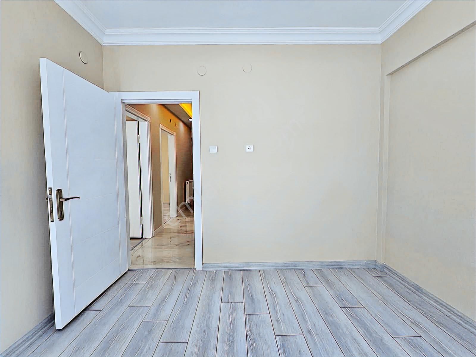 30 Ağustos'ta 3+1 Ultra Lüks Yapılı Güney - Batı Cephe Ara Kat - Görsel 28