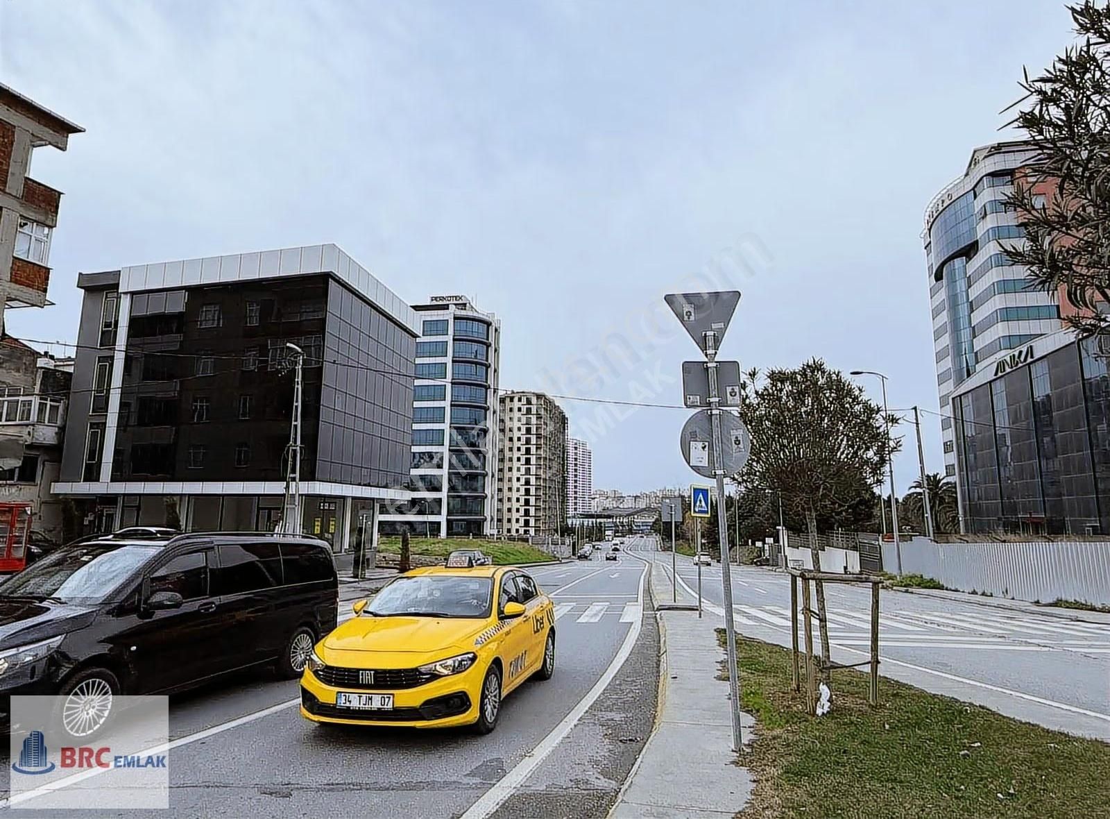 Bağcılar Mahmutbey Ordu Caddesin Komple Sıfır Kiralık Köşe Bina - Görsel 22