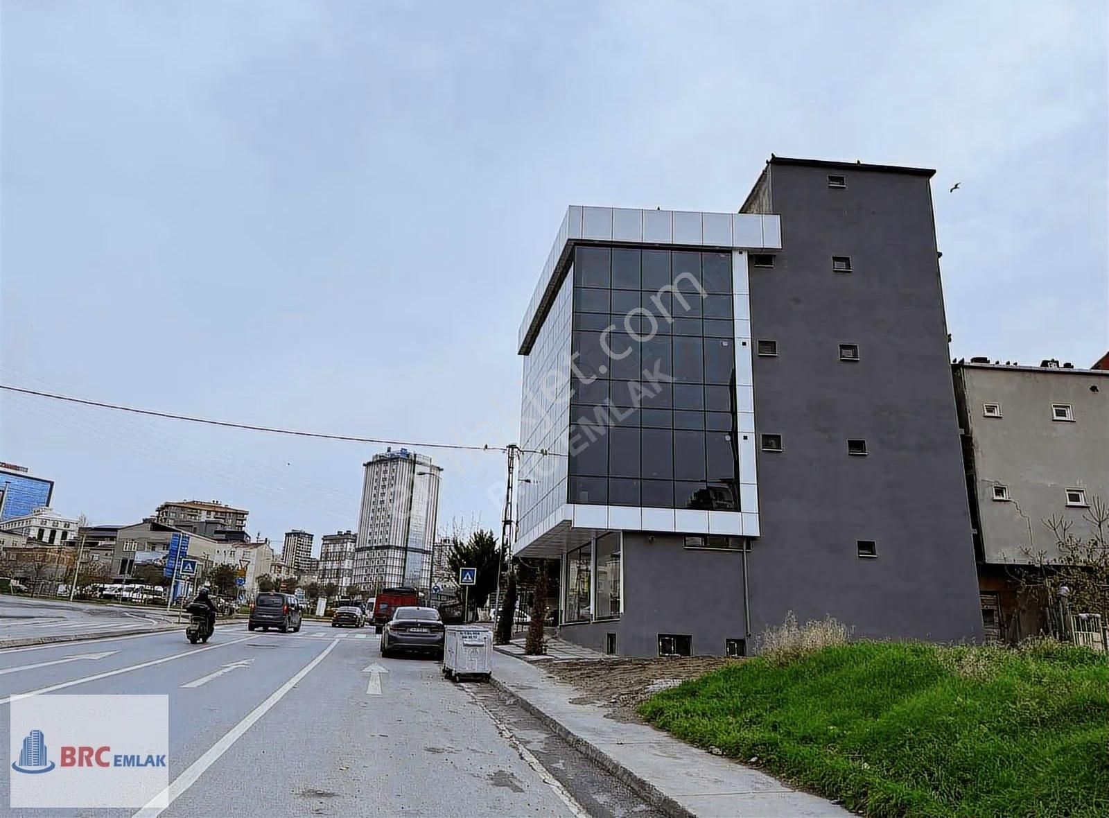 Bağcılar Mahmutbey Ordu Caddesin Komple Sıfır Kiralık Köşe Bina - Görsel 8